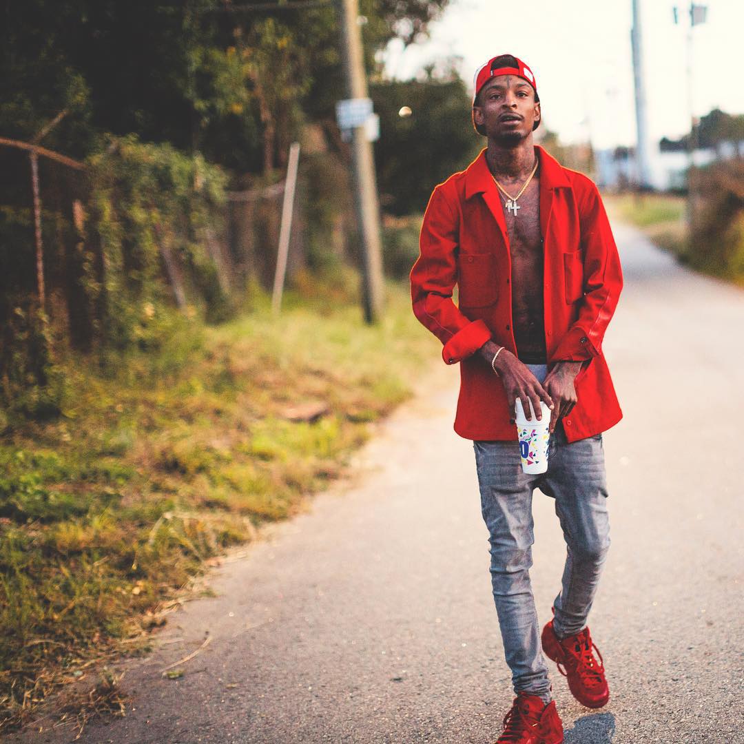 Rapper con maglia Hawks, 1007x1007 HD, Laptop