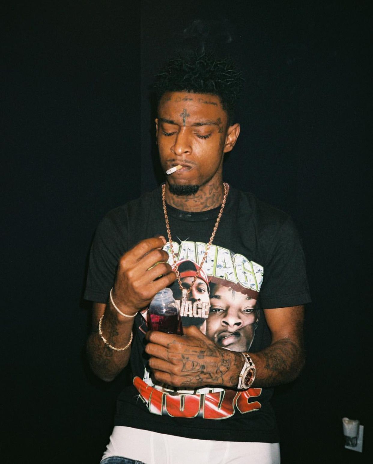 21 Savage con sigaretta, 1242x1543 Verticale, Xiaomi