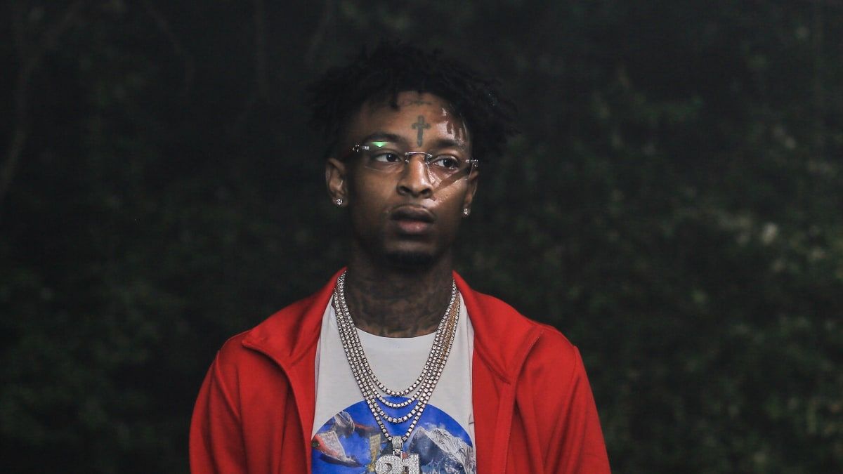 21 Savage strada felpa rossa, 1920x1080 1080p, Laptop