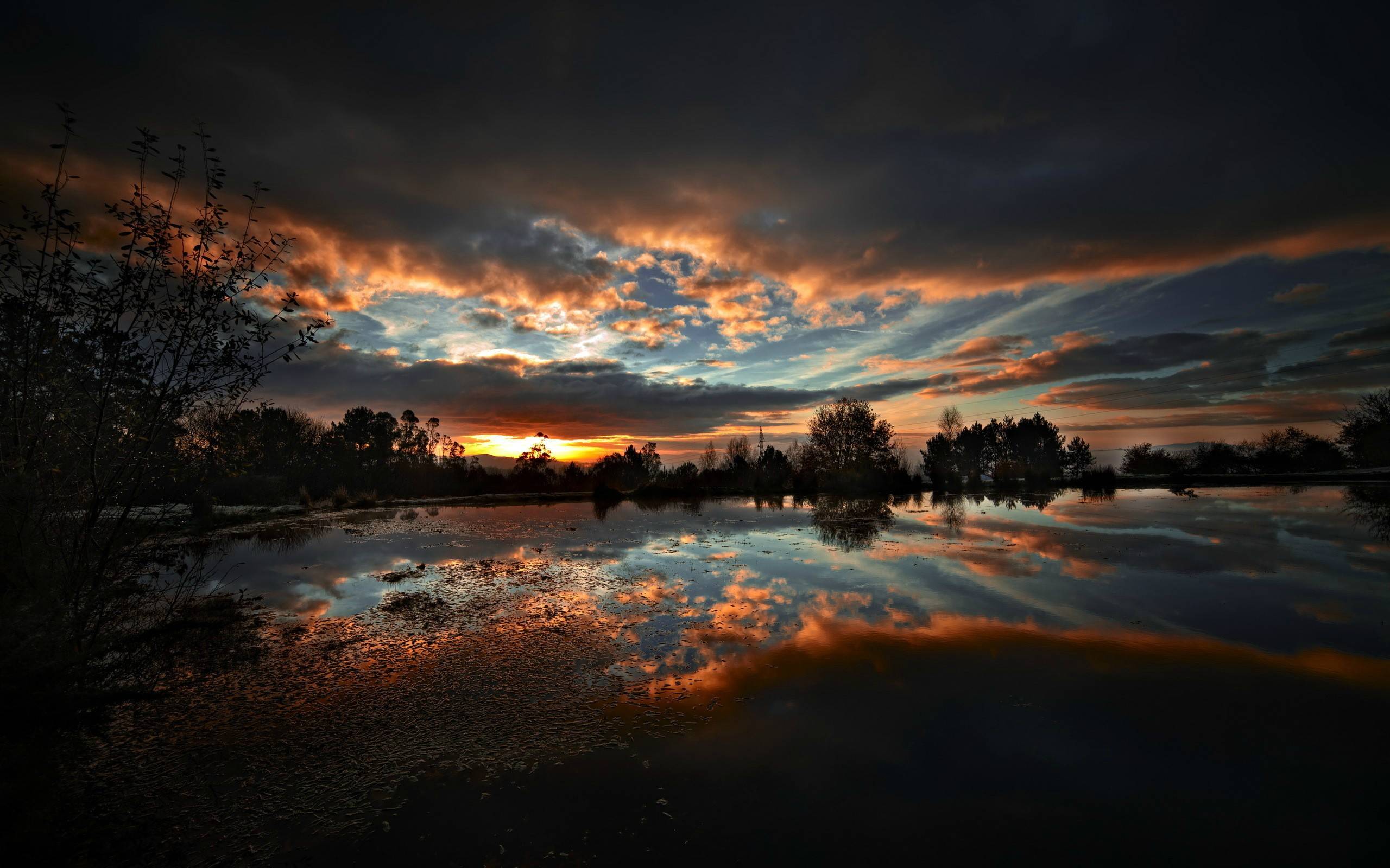 Tramonto su lago con riflessi, 2560x1600 2K, Desktop
