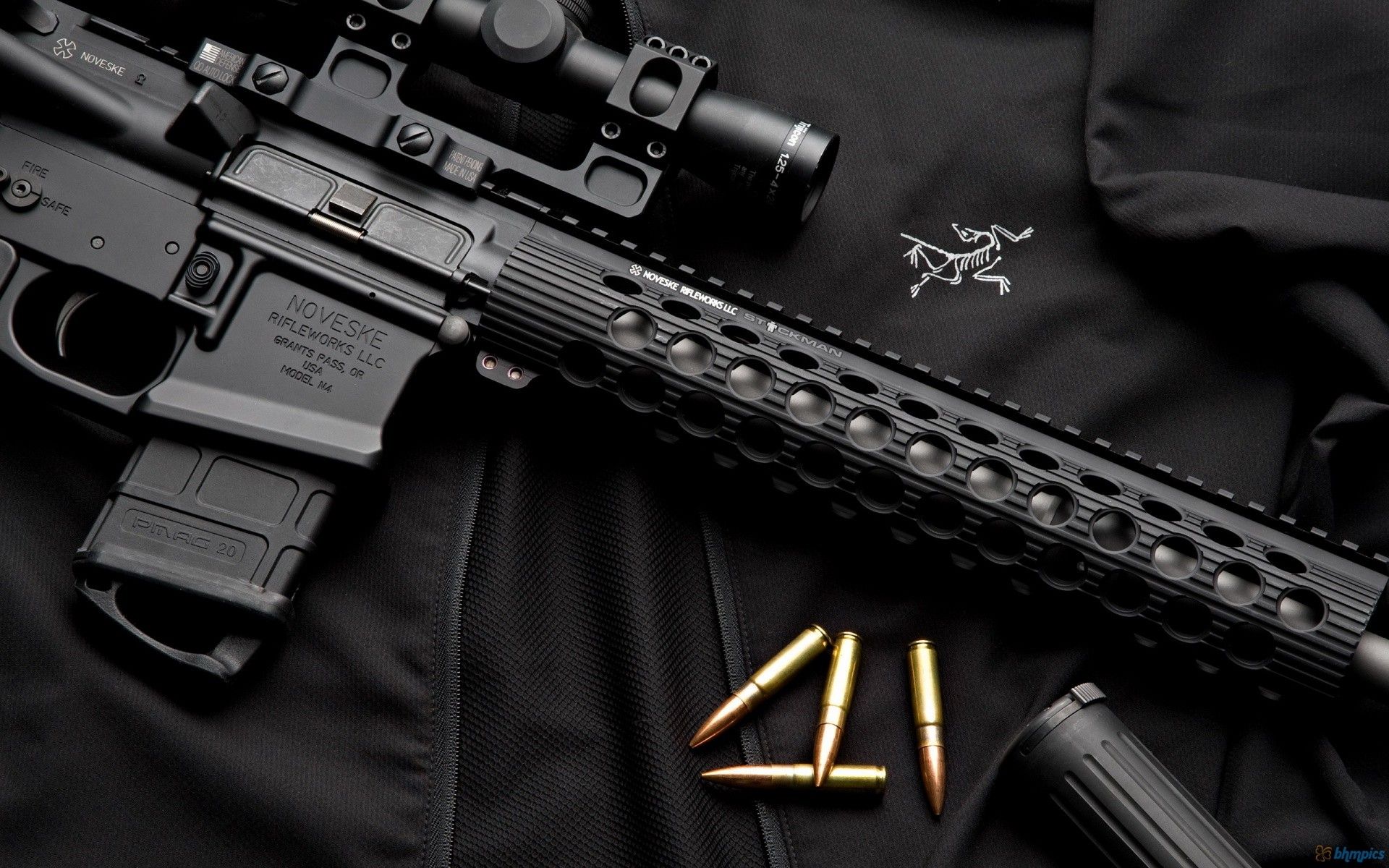 Fucile AR-15 con proiettili, 1920x1200 WUXGA, Desktop