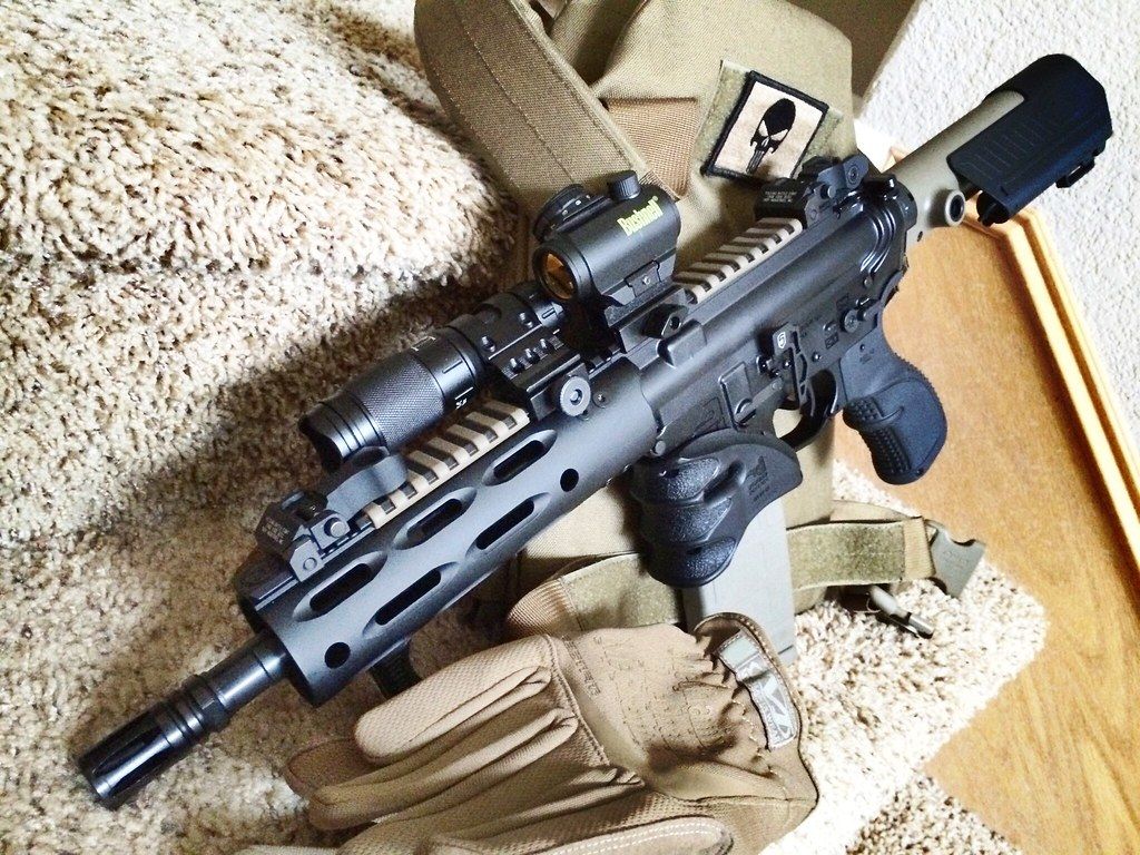 Fucile AR pistol tattico nero, 1024x768 HD, Laptop