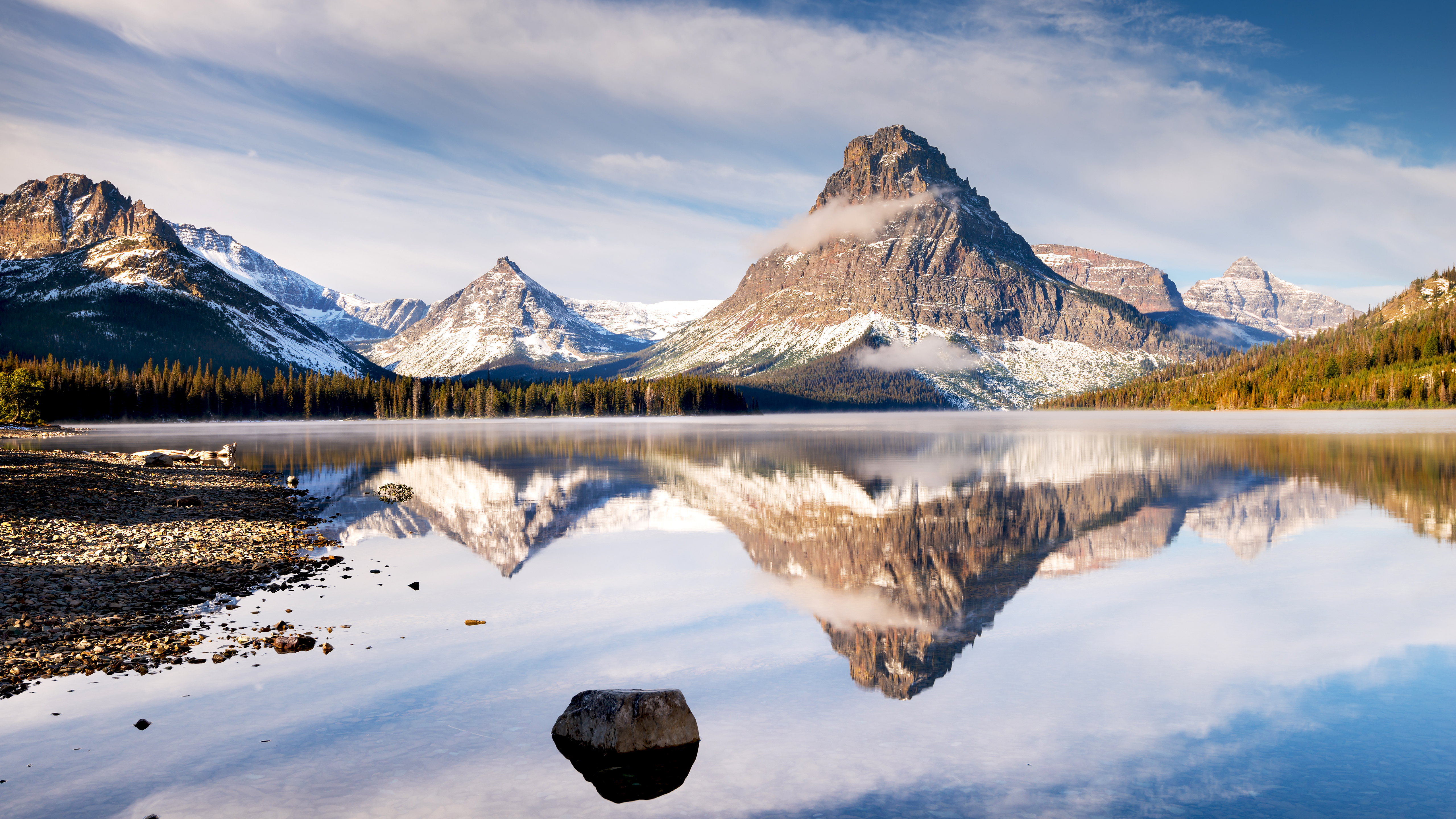 Lago montano con riflesso montagne, 5120x2880 UHD, PC 4K