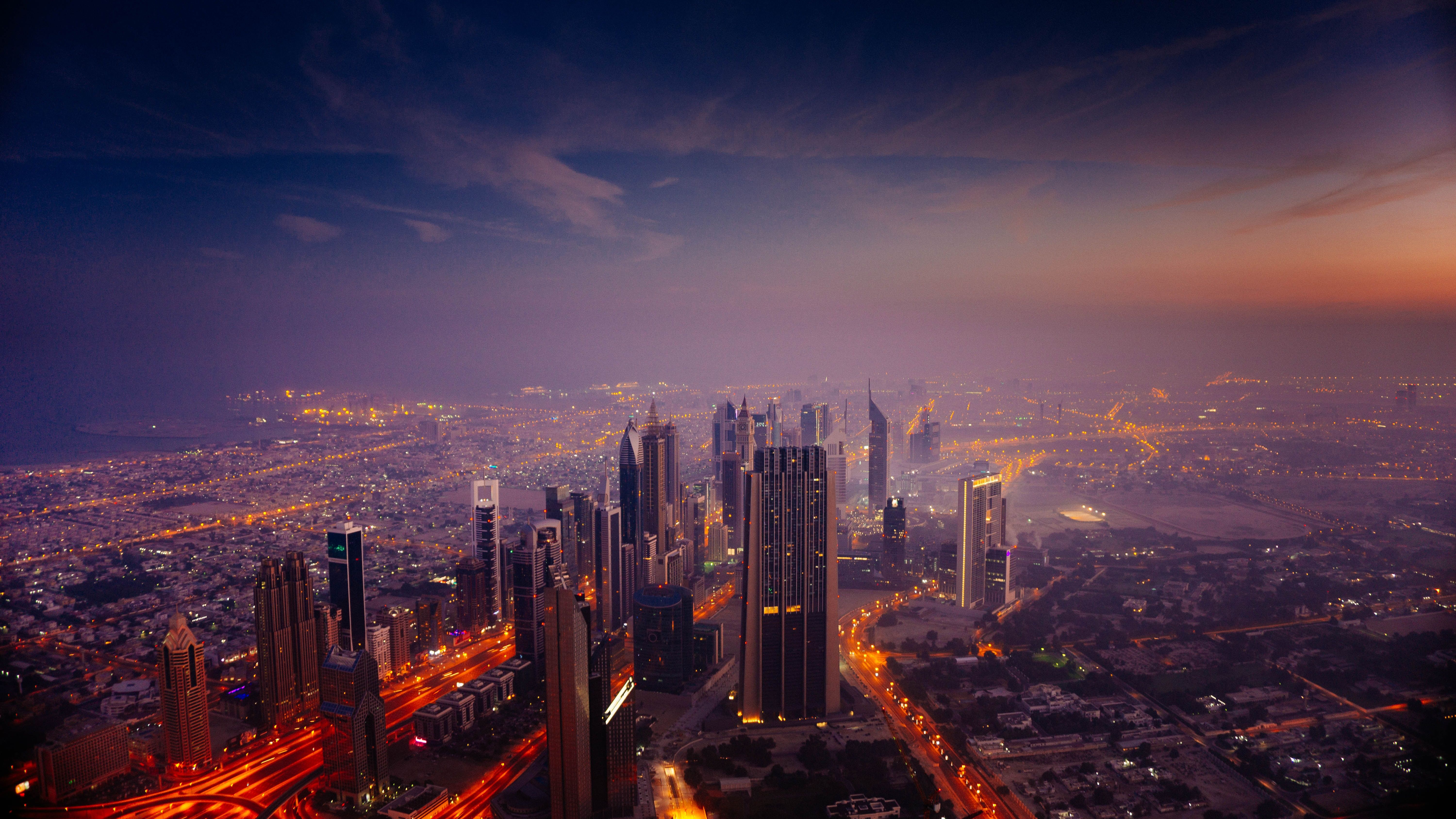 Skyline notturno di Dubai, 6000x3376 UHD, PC 4K