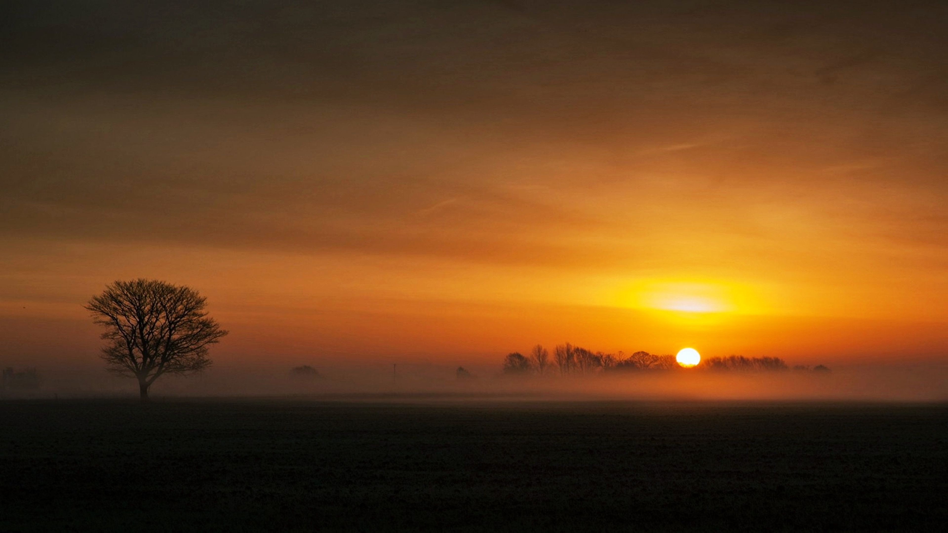 Tramonto arancione campagna nebbiosa, 3840x2160 4K Ultra HD, Monitor 4K