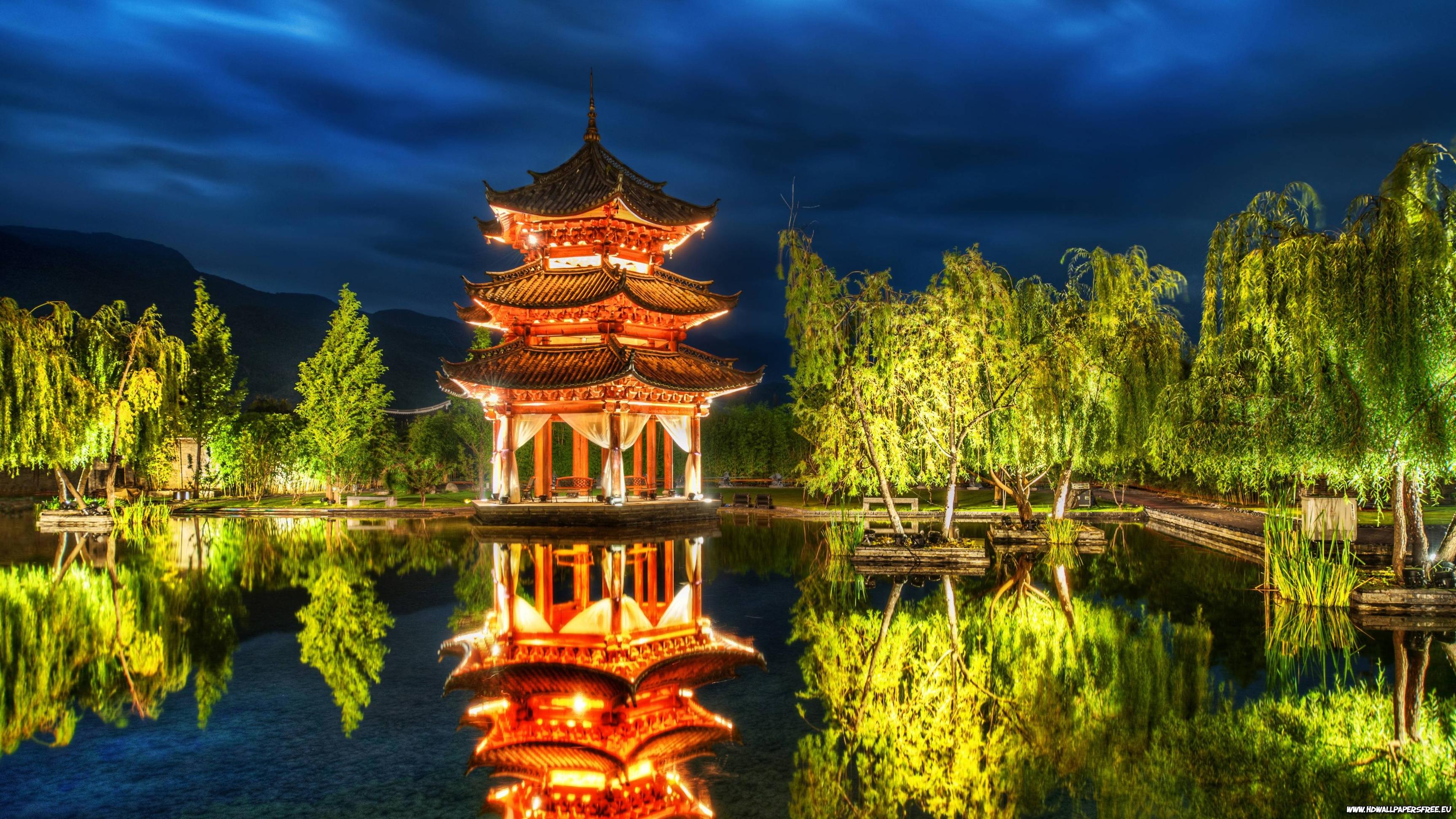 Pagoda cinese illuminata di notte, 3456x1944 2K+, Desktop
