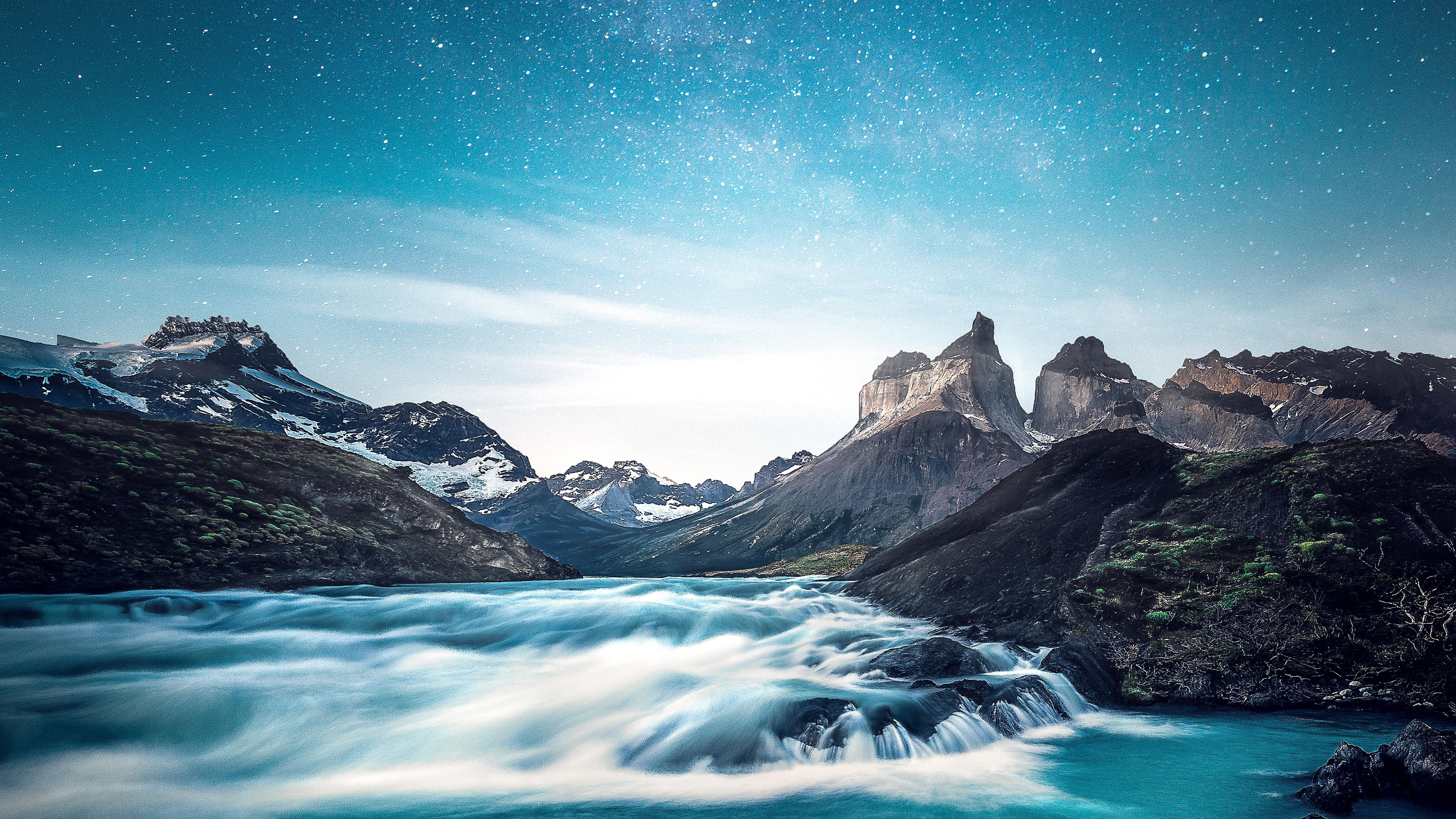 Montagne con fiume e stelle, 7680x4320 4K, Smart TV 4K