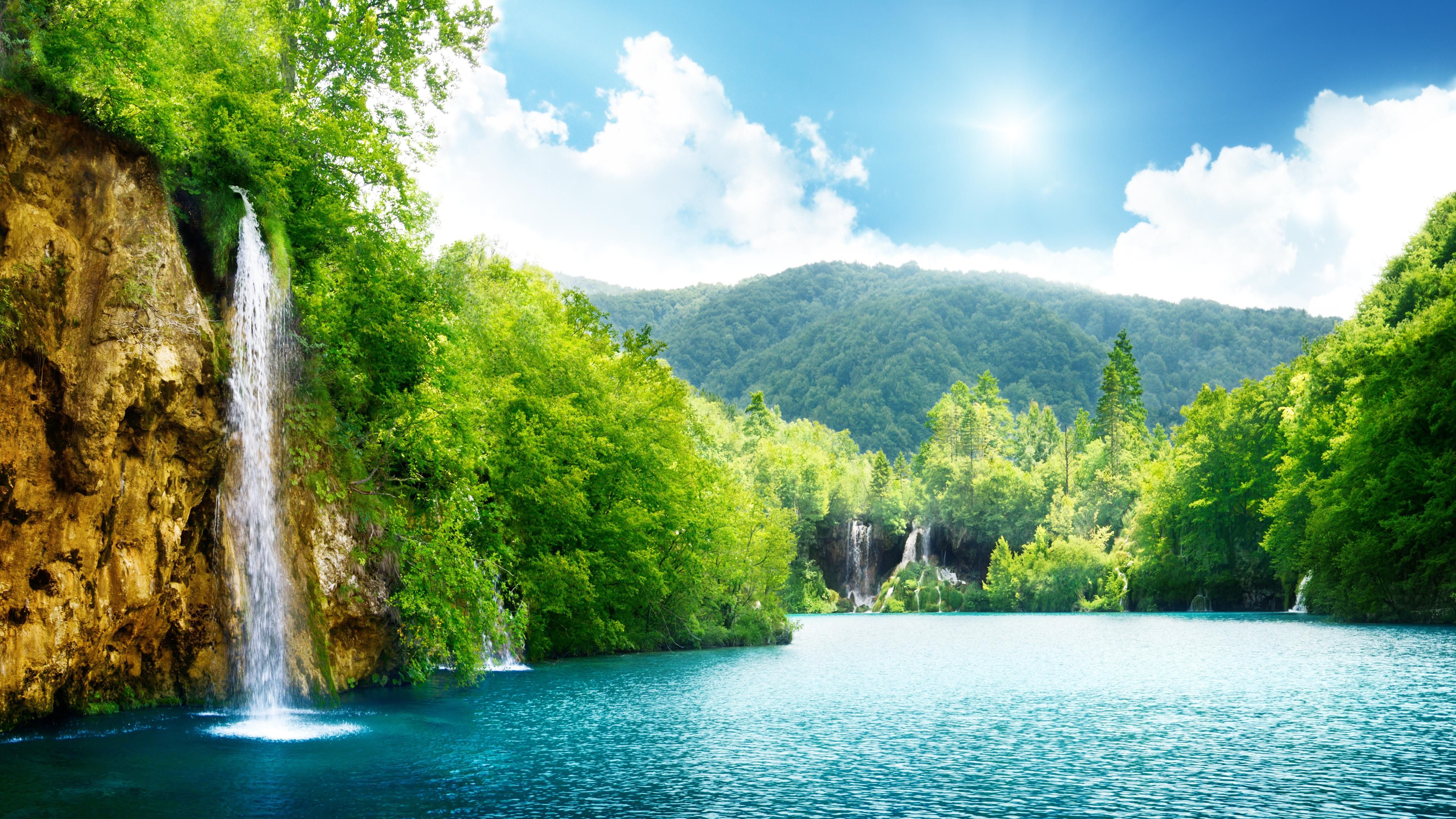 Cascata e lago turchese, 4550x2559 UHD, PC 4K
