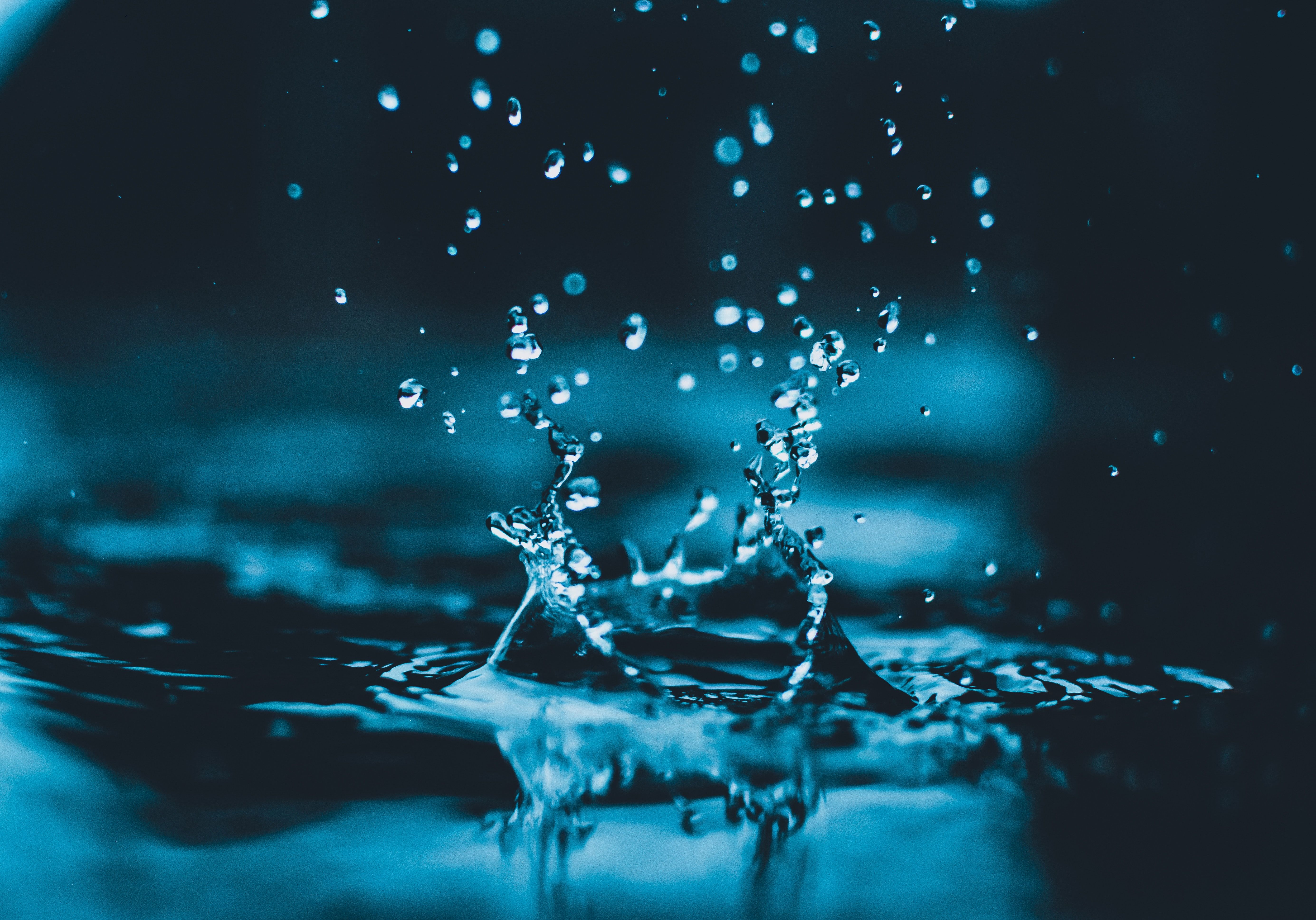 Schizzo d'acqua blu scuro, 5540x3874 UHD, Monitor 4K