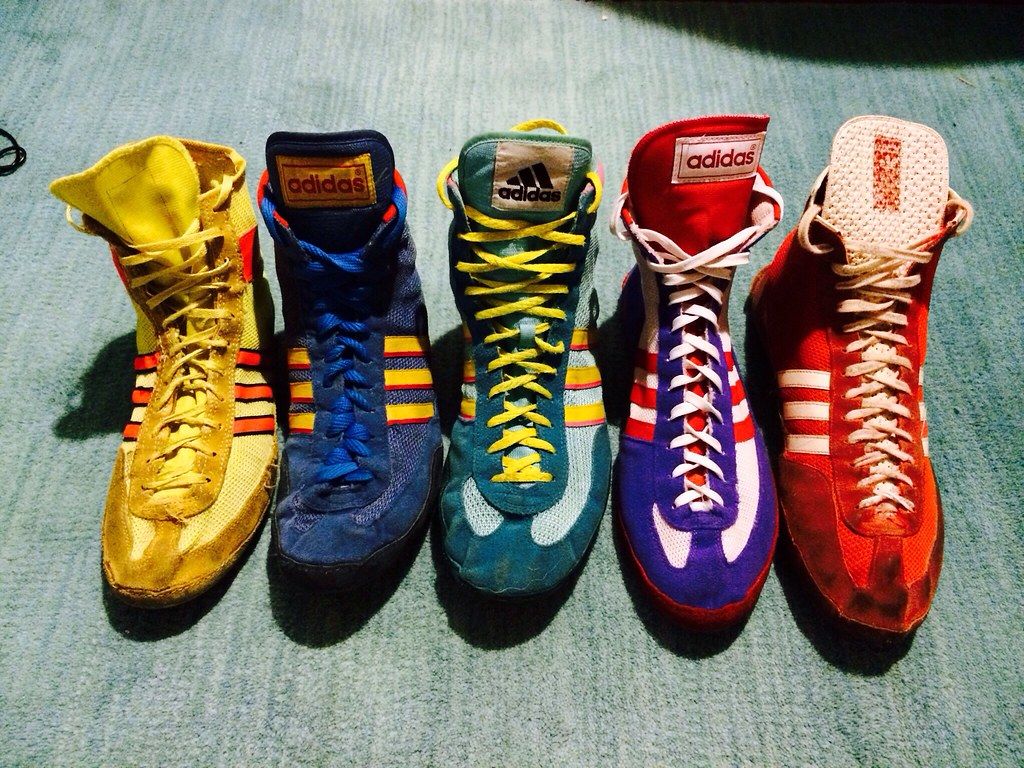 Scarpe da wrestling Adidas blu-rosse, 1024x768 HD, Desktop