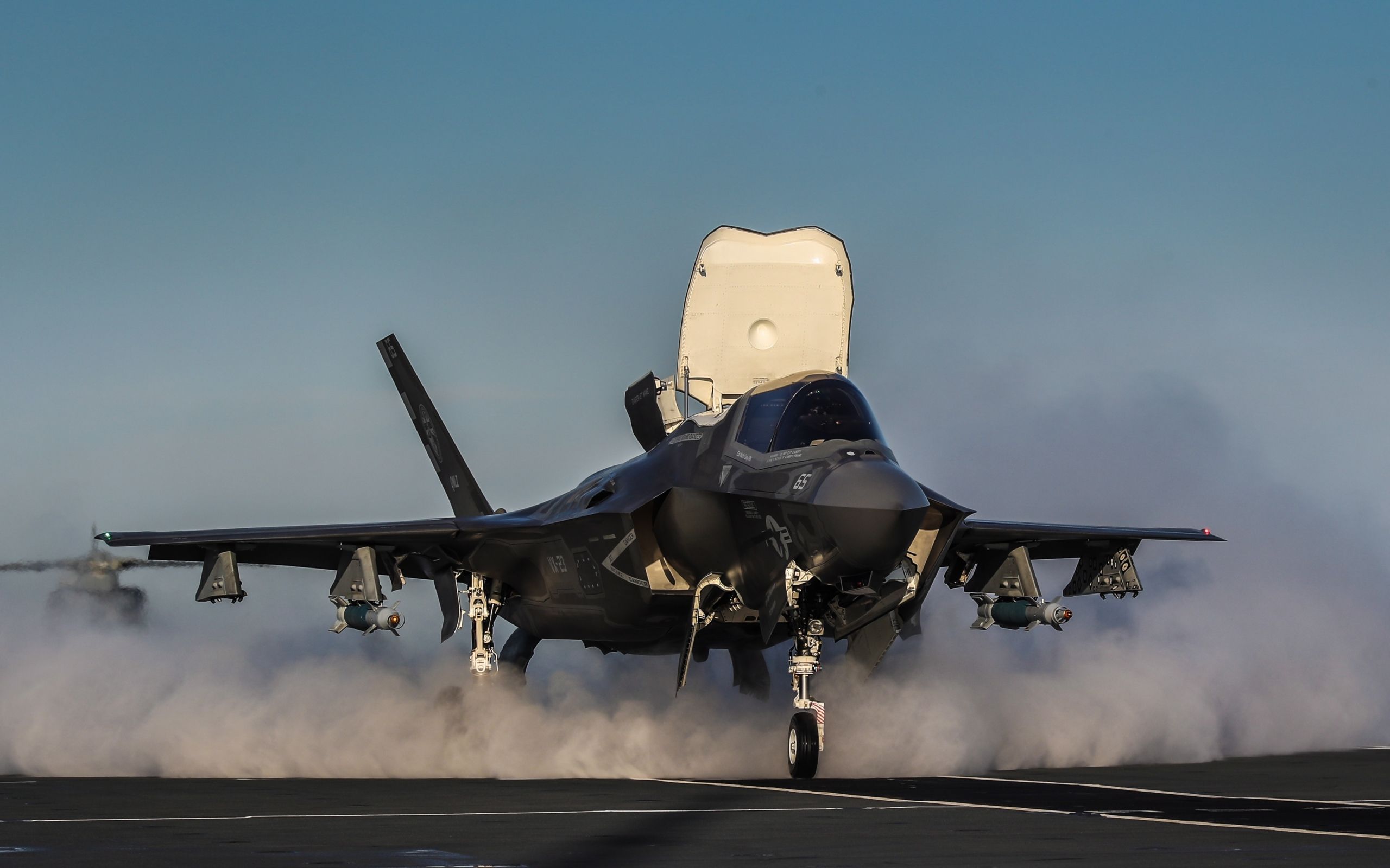 F-35 Lightning decollo portaerei, 2560x1600 2K, Laptop