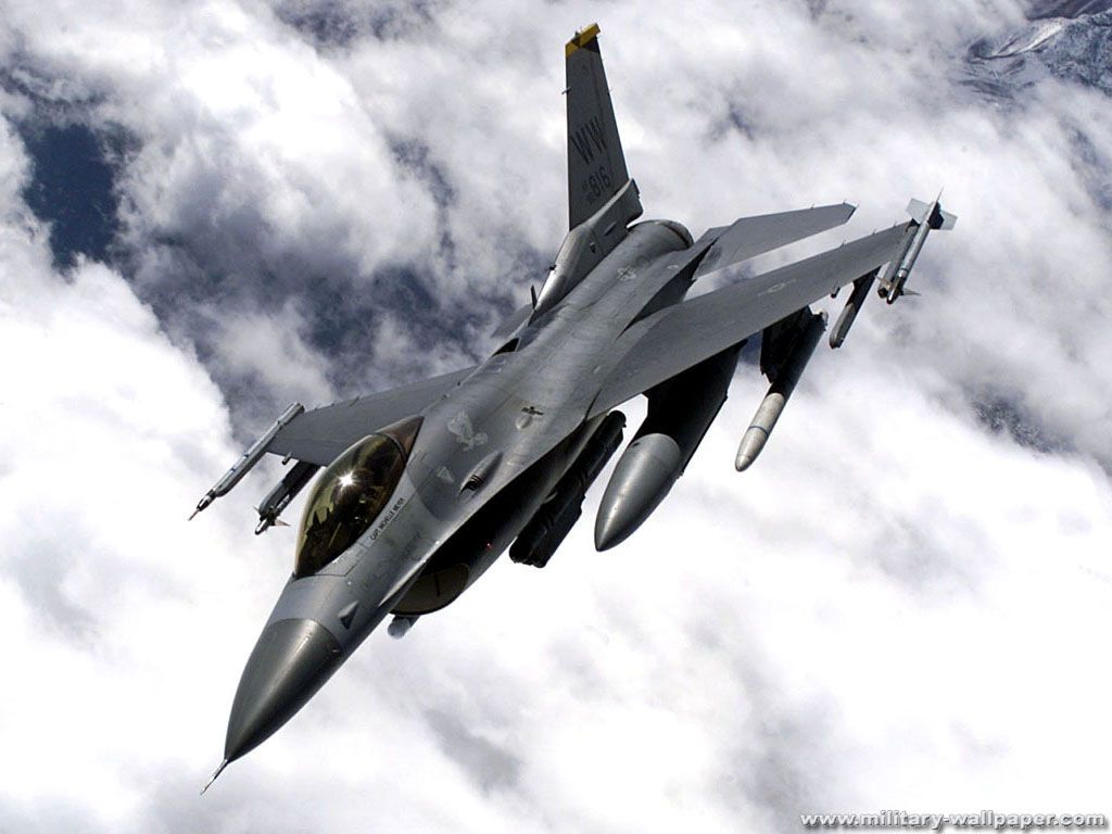F-16 Fighter Jet in volo, 1024x768 HD, Laptop