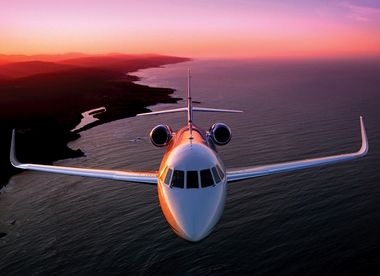 Jet privato al tramonto sul mare, 1280x929 720p, Acer Nitro