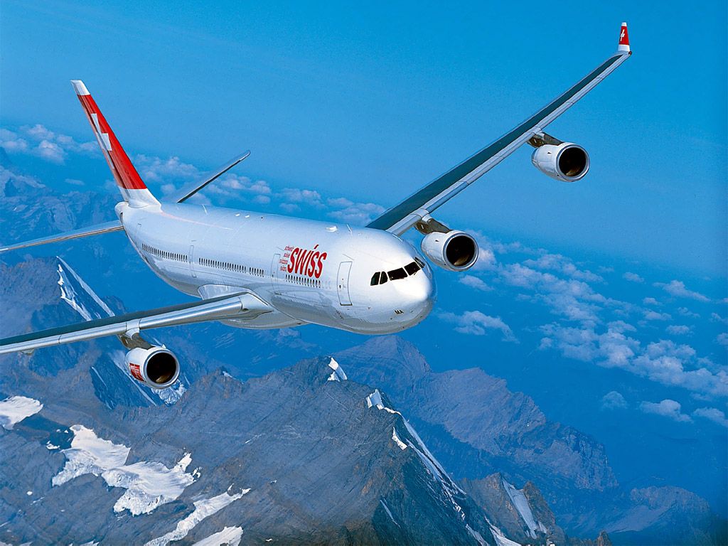 Aereo Swiss sopra le Alpi, 1024x768 HD, Desktop