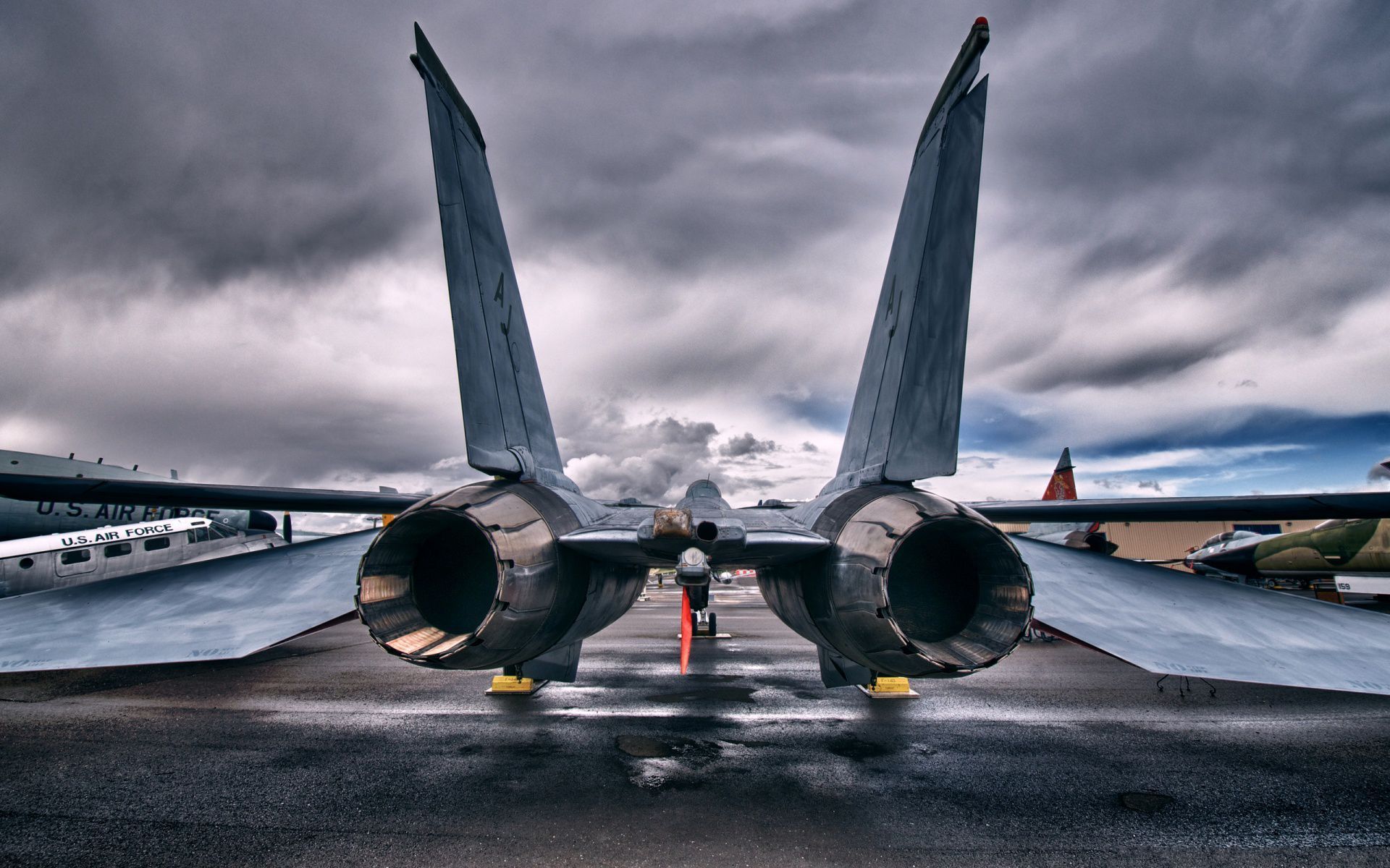 Jet militare vista posteriore, 1920x1200 Full HD+ WUXGA, PC