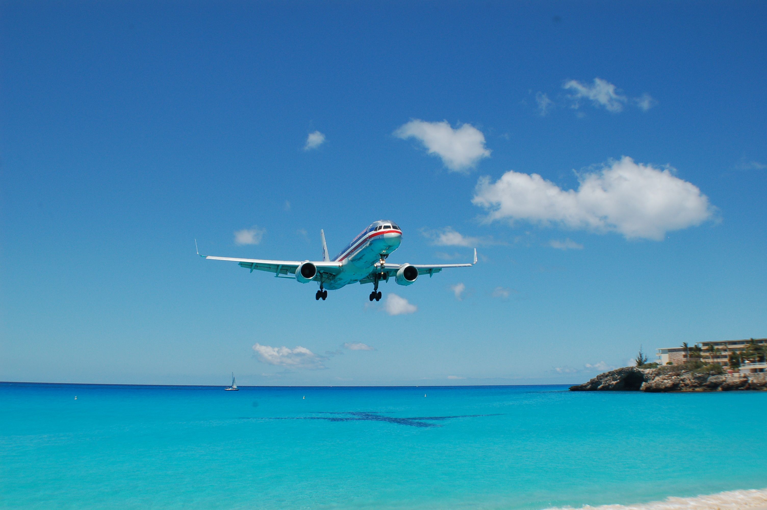 Aereo in atterraggio su spiaggia, 3008x2000 2K+, Desktop