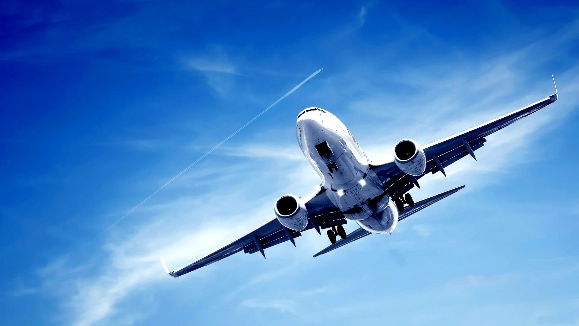Aereo passeggeri in volo, cielo blu, 1920x1080 Full HD, PC