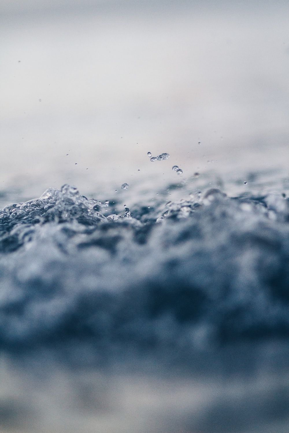 Onde d'acqua blu sfocate, 1000x1500 Full HD Verticale, iPhone