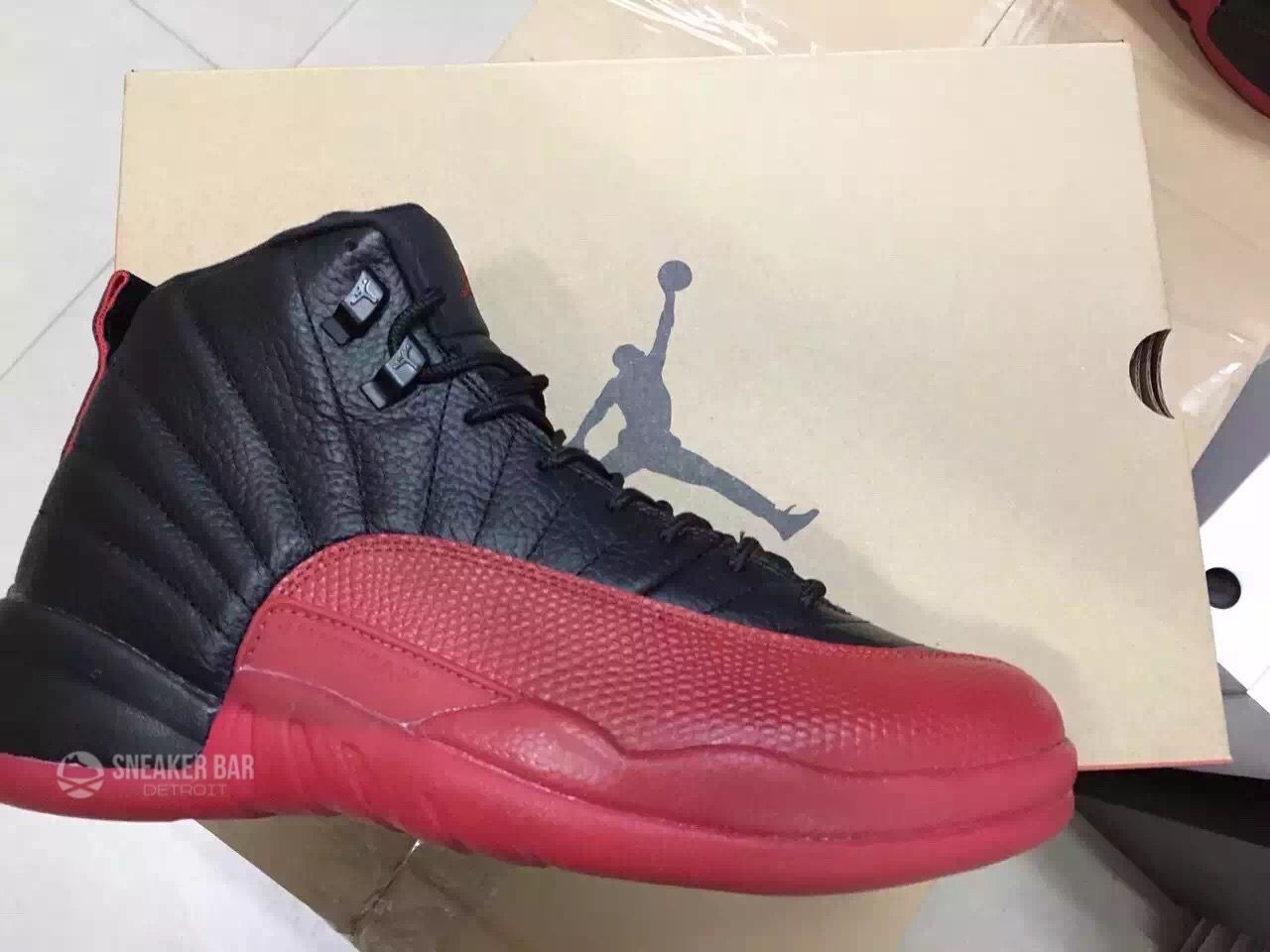 Air Jordan 12 nera rossa, 1280x960 720p, Laptop