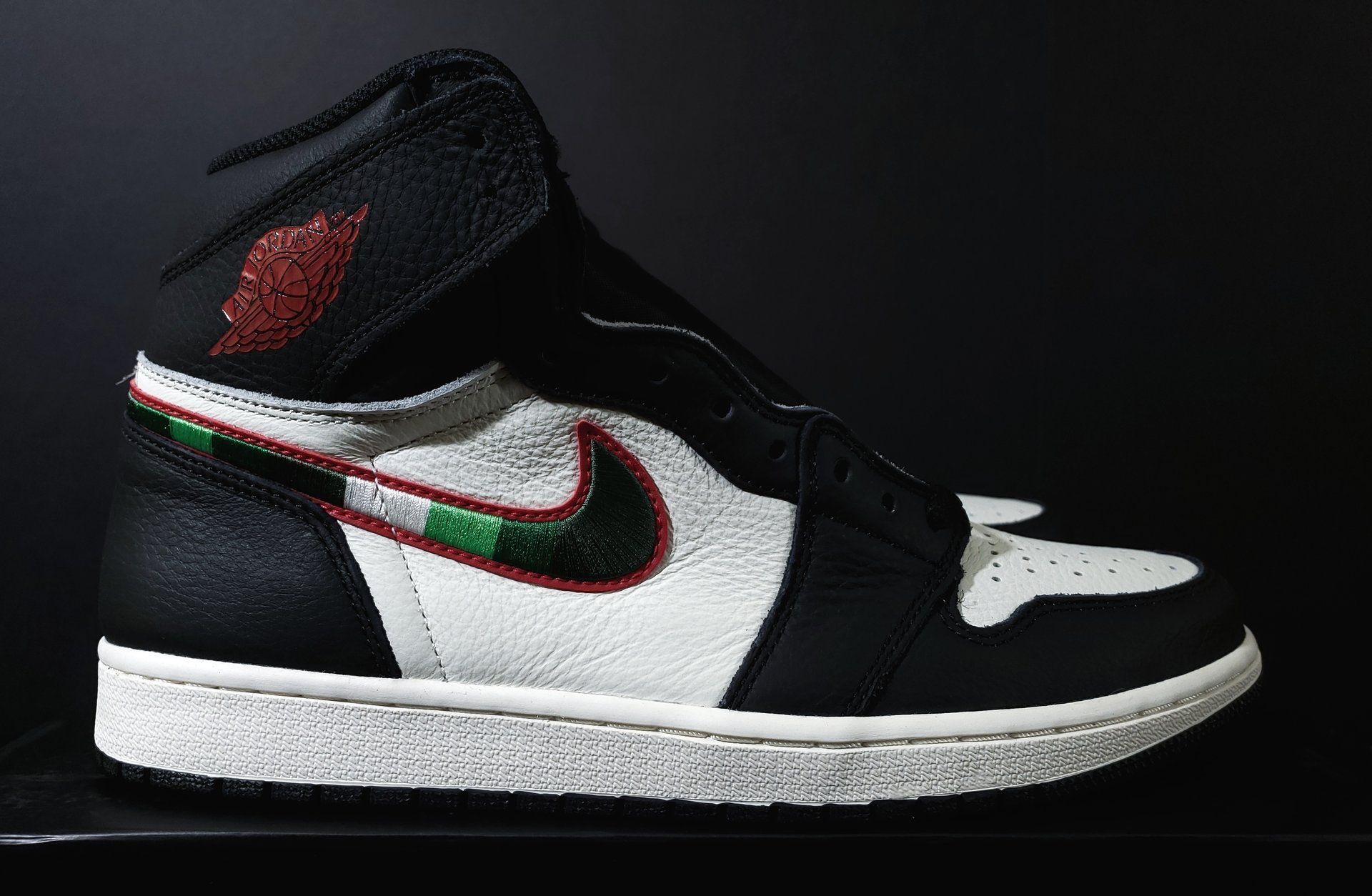 Air Jordan 1 nera bianca, 1920x1254 Full HD+, Desktop
