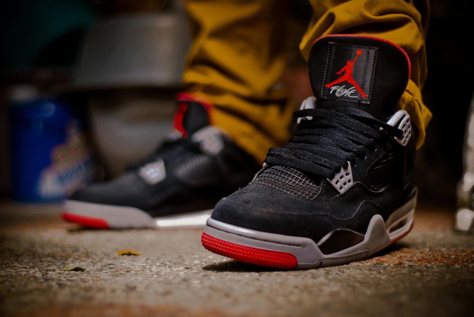 Sneaker Air Jordan 4 nera, 1600x1071 HD, Lenovo Legion