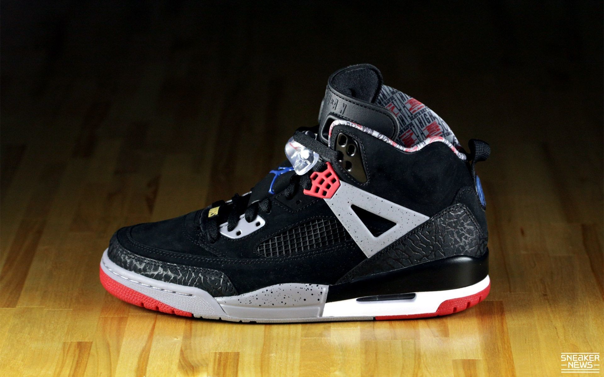 Sneaker Air Jordan 4 bianche, 2560x1600 2K+, Laptop