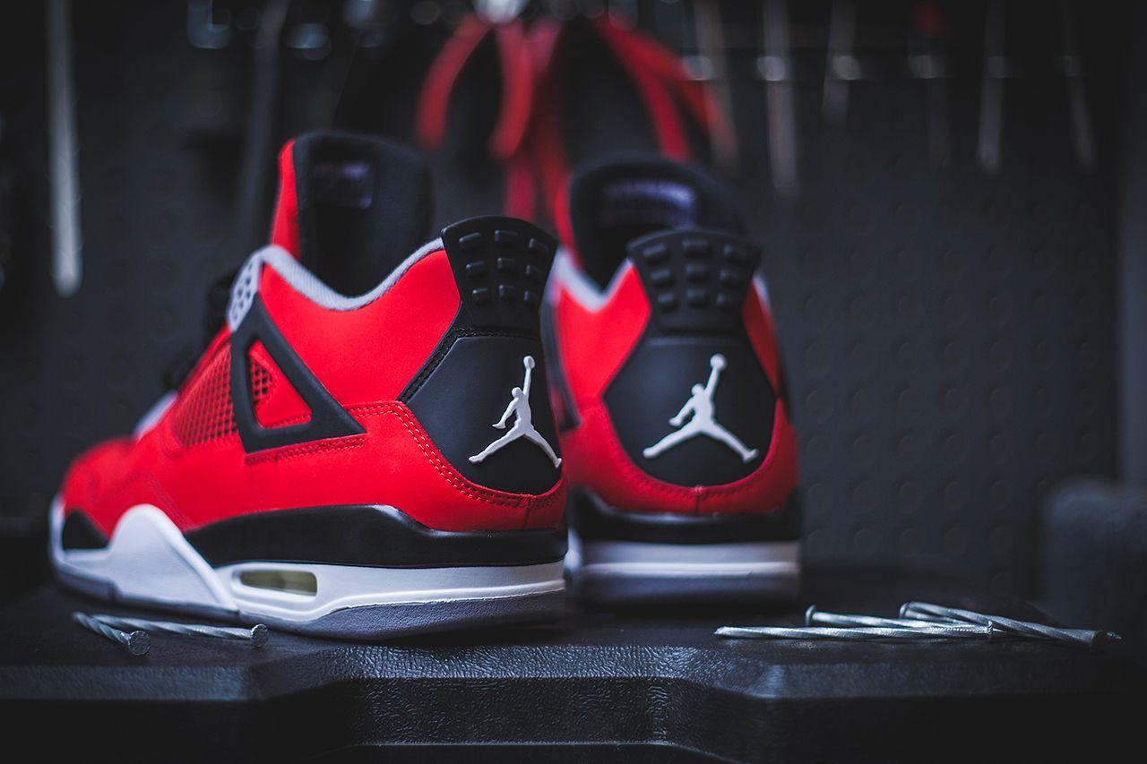 Air Jordan 4 rosse nere, Nike, 1280x853 HD, Desktop