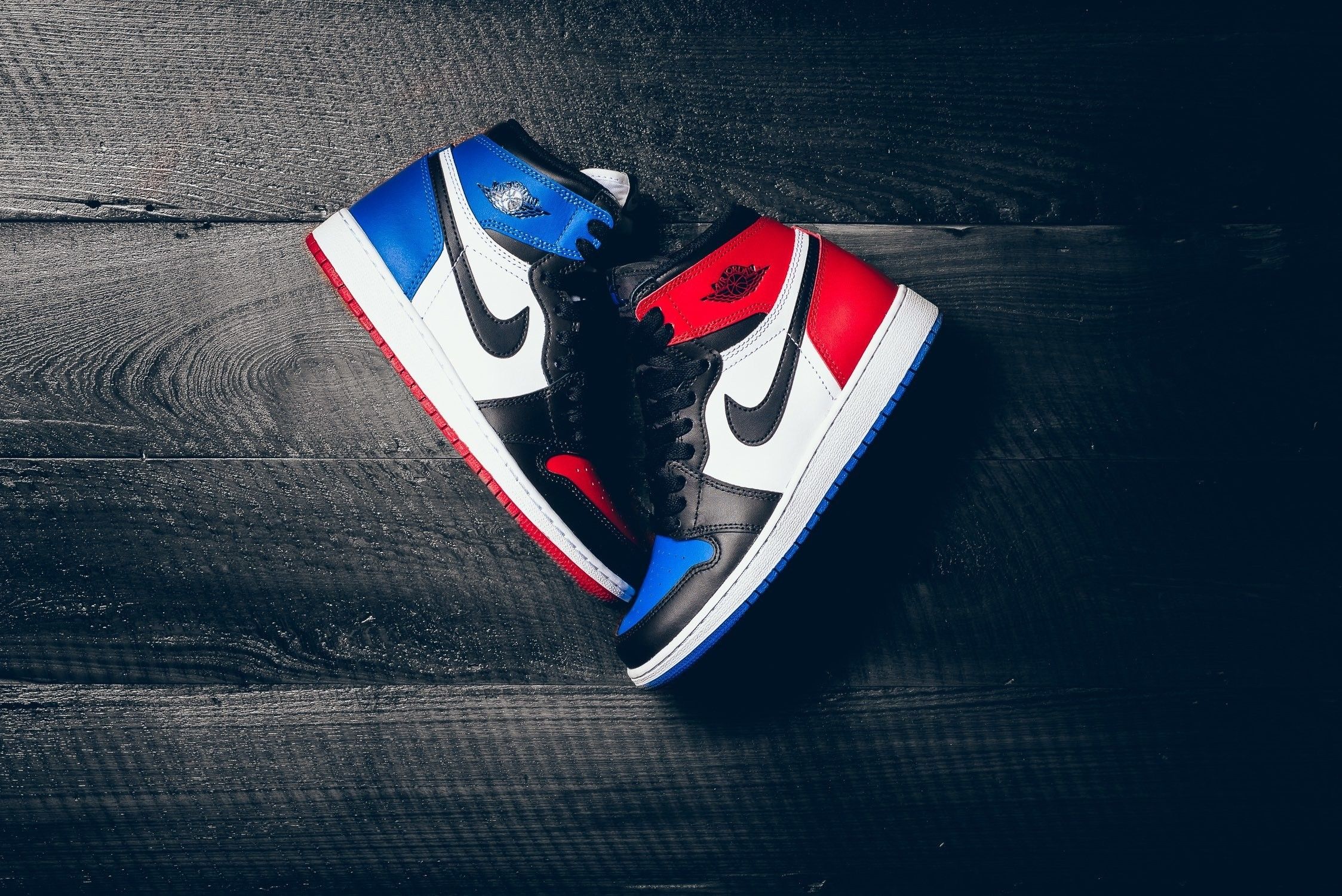 Sneaker Jordan blu rosso, 2247x1500 alta risoluzione, Desktop