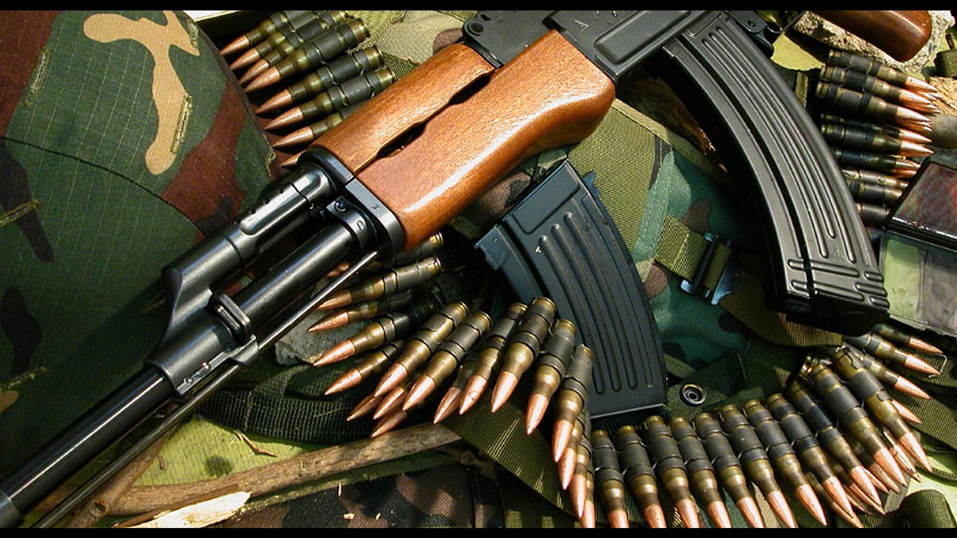 Fucile AK-47 legno nero, 1600x807 900p, Laptop