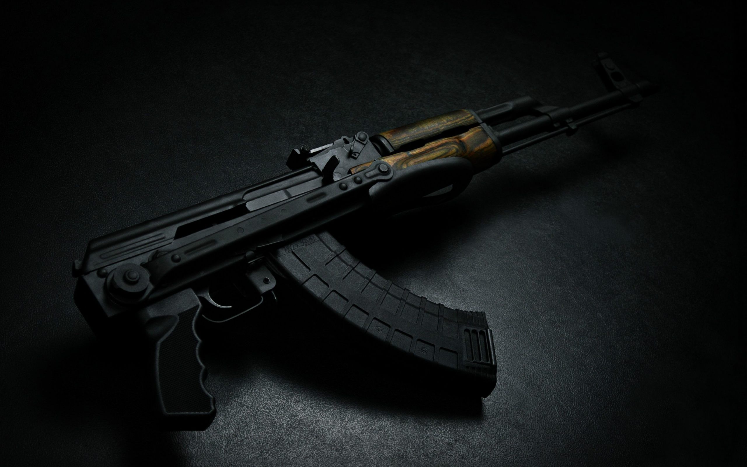 Fucile AK-12 nero con munizioni, 1920x1080 Full HD, Laptop