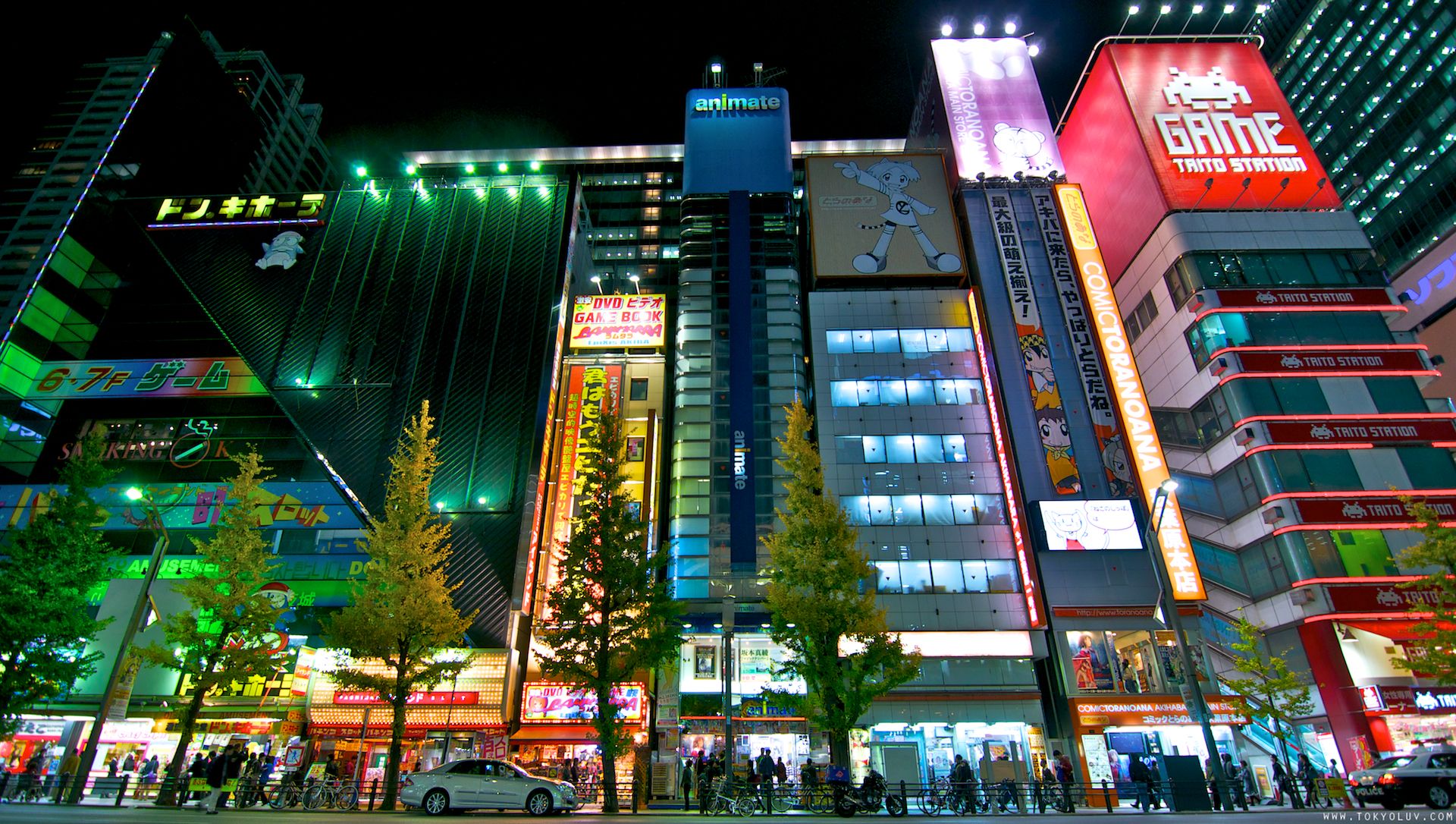 Akihabara strada notturna neon, 1920x1086 1080p, Desktop