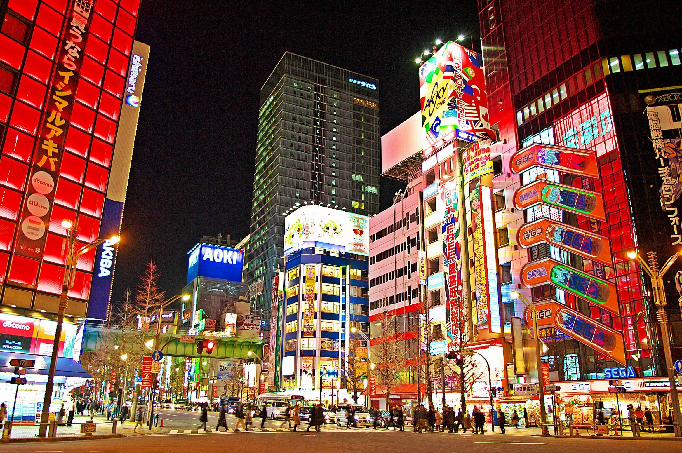 Akihabara Tokyo di notte, 2336x1552 alta risoluzione, PC Desktop