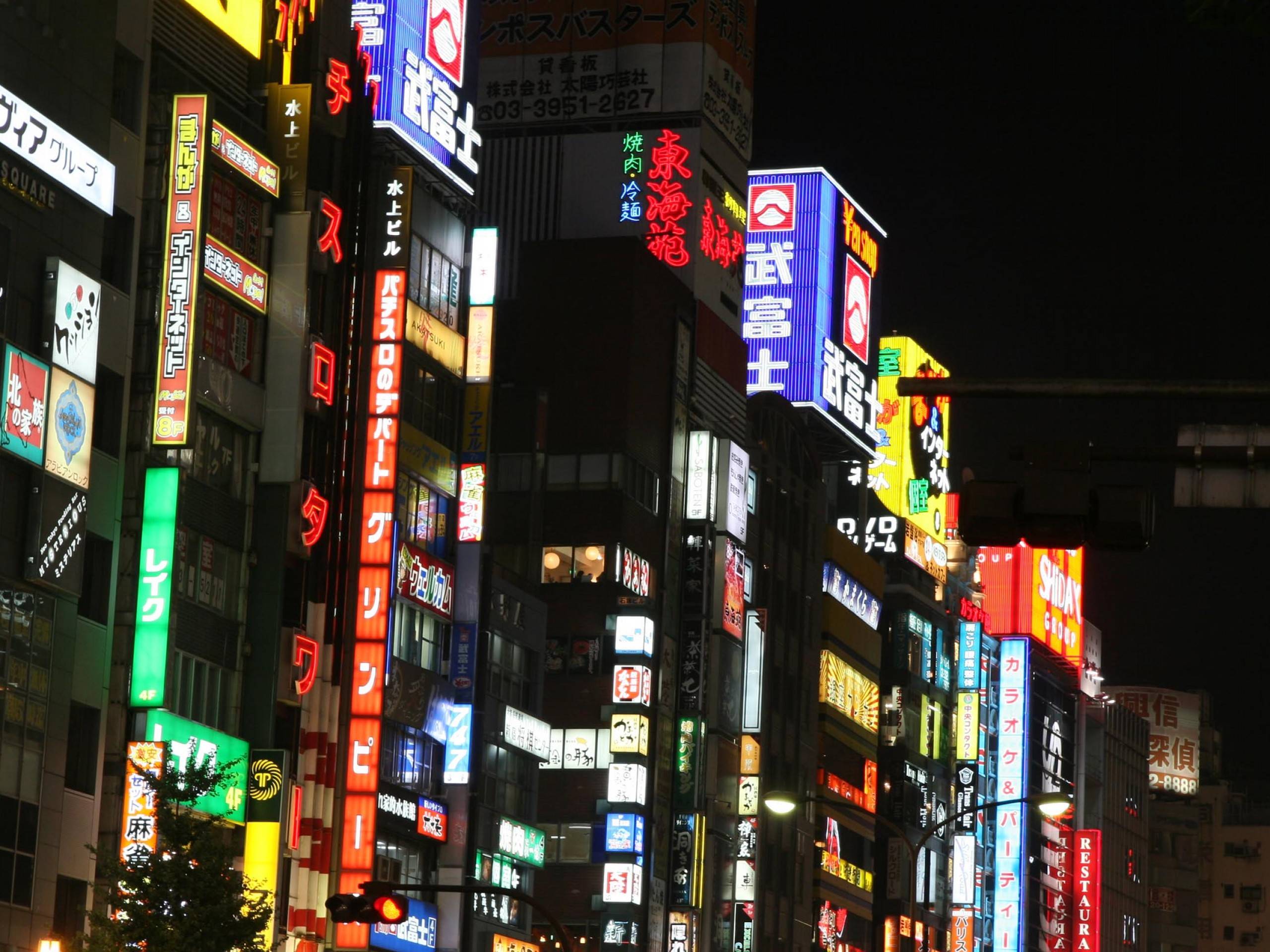 Akihabara insegne al neon notte, 2560x1920 2K+, Desktop