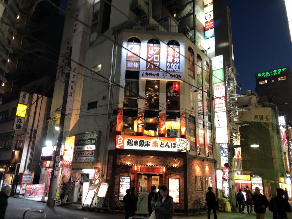 Negozio anime Akihabara notte, 3691x2461 2K+, Monitor Gaming
