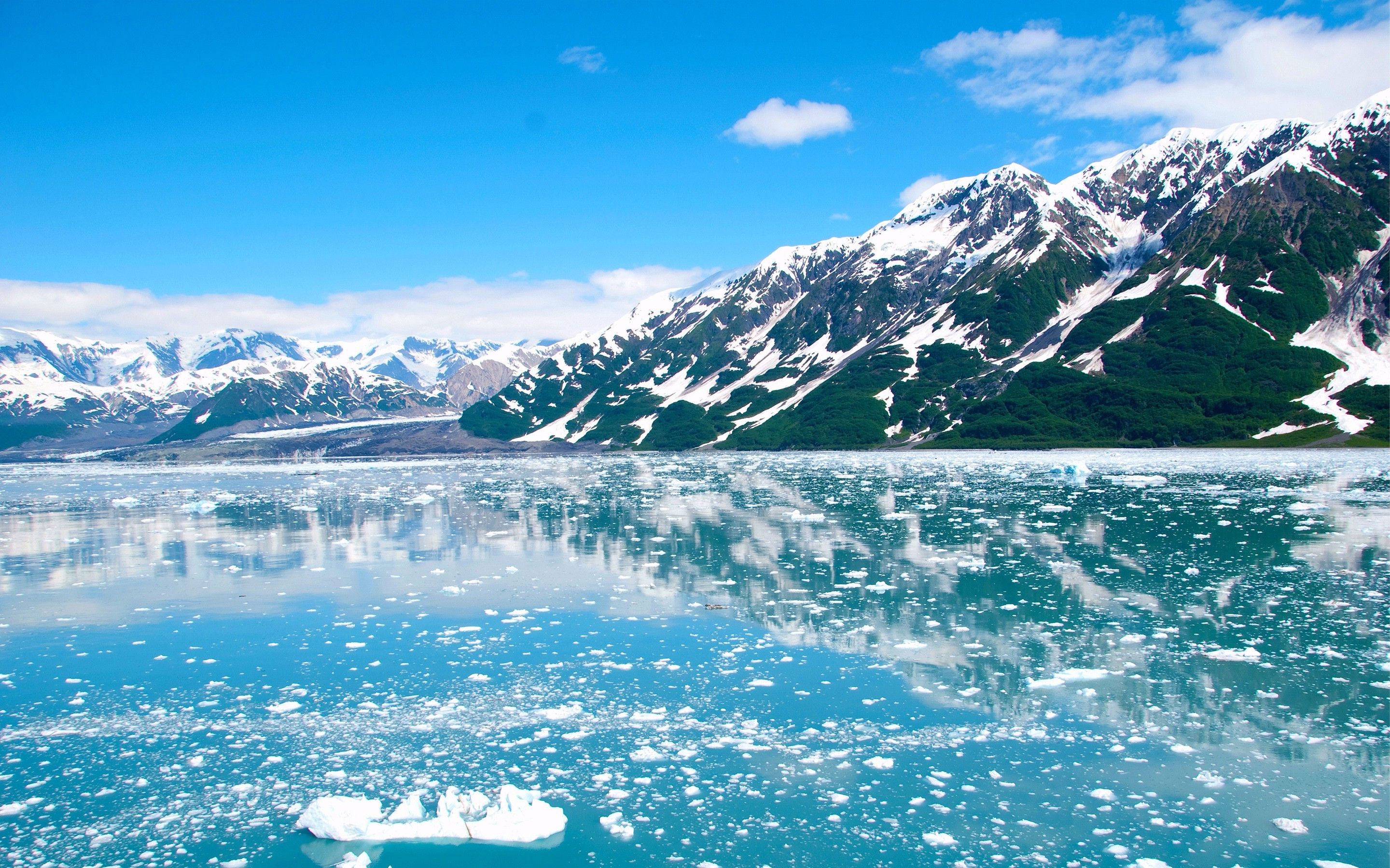 Montagne innevate Alaska con ghiaccio, 2880x1800 2K, Laptop