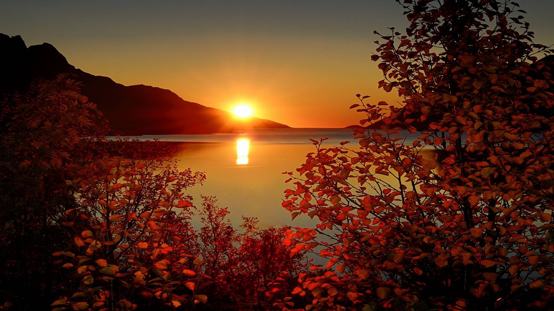 Alba su lago con montagne, 1920x1080 Full HD, PC