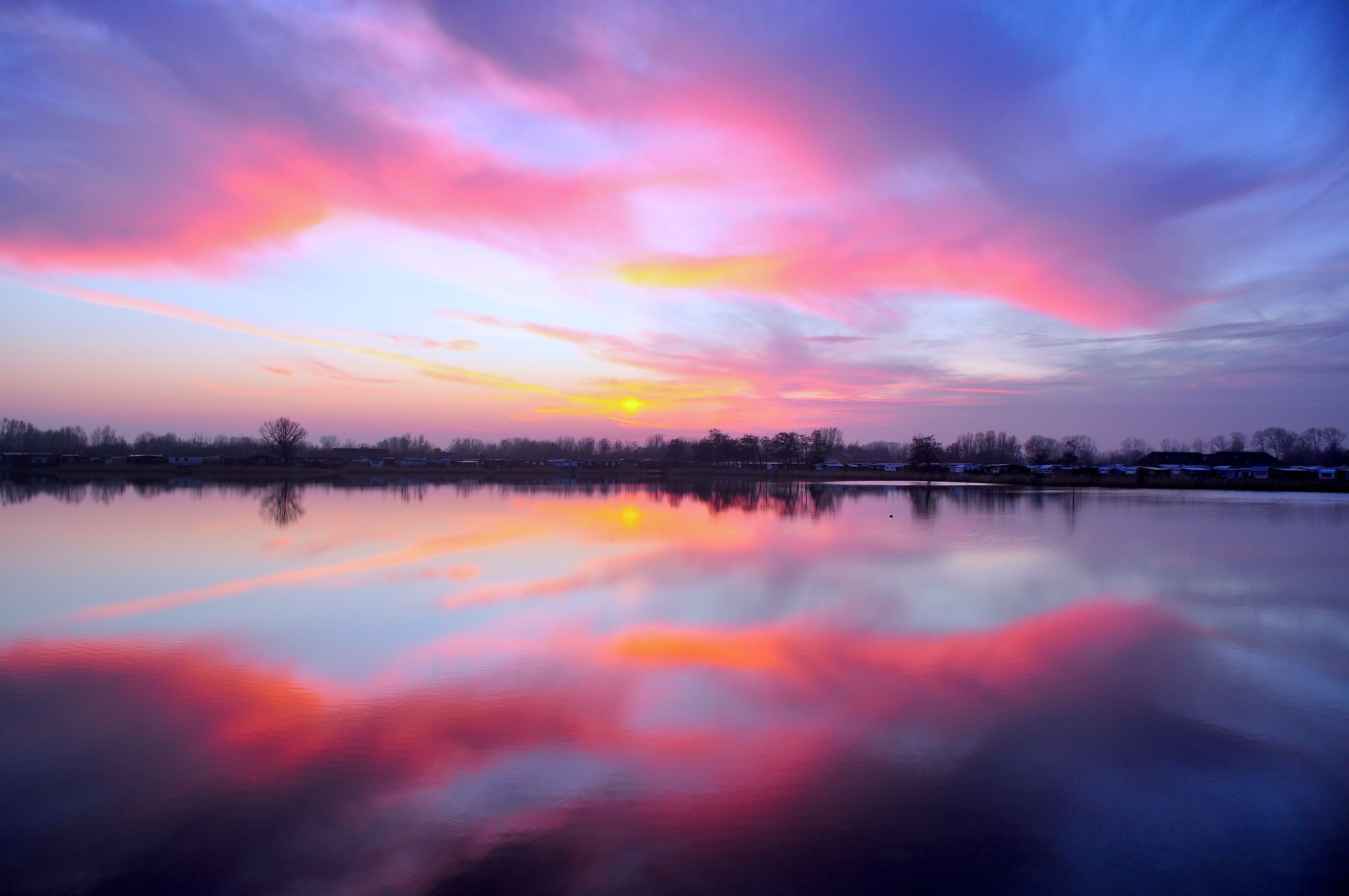 Alba rosa su lago, 4288x2848 4K Ultra HD, Smart TV 4K