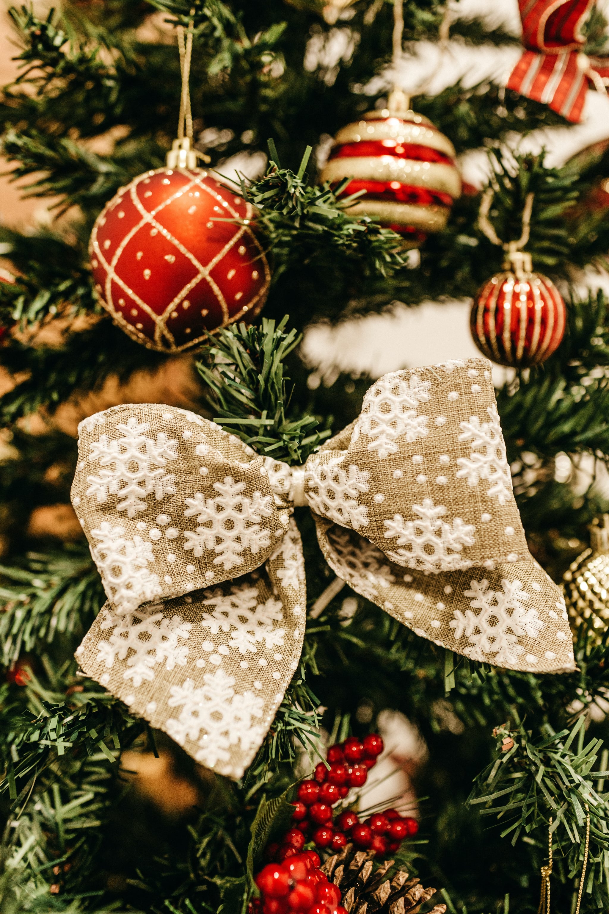 Fiocco decorazione albero di Natale, 2048x3072 Full HD Verticale, iPhone