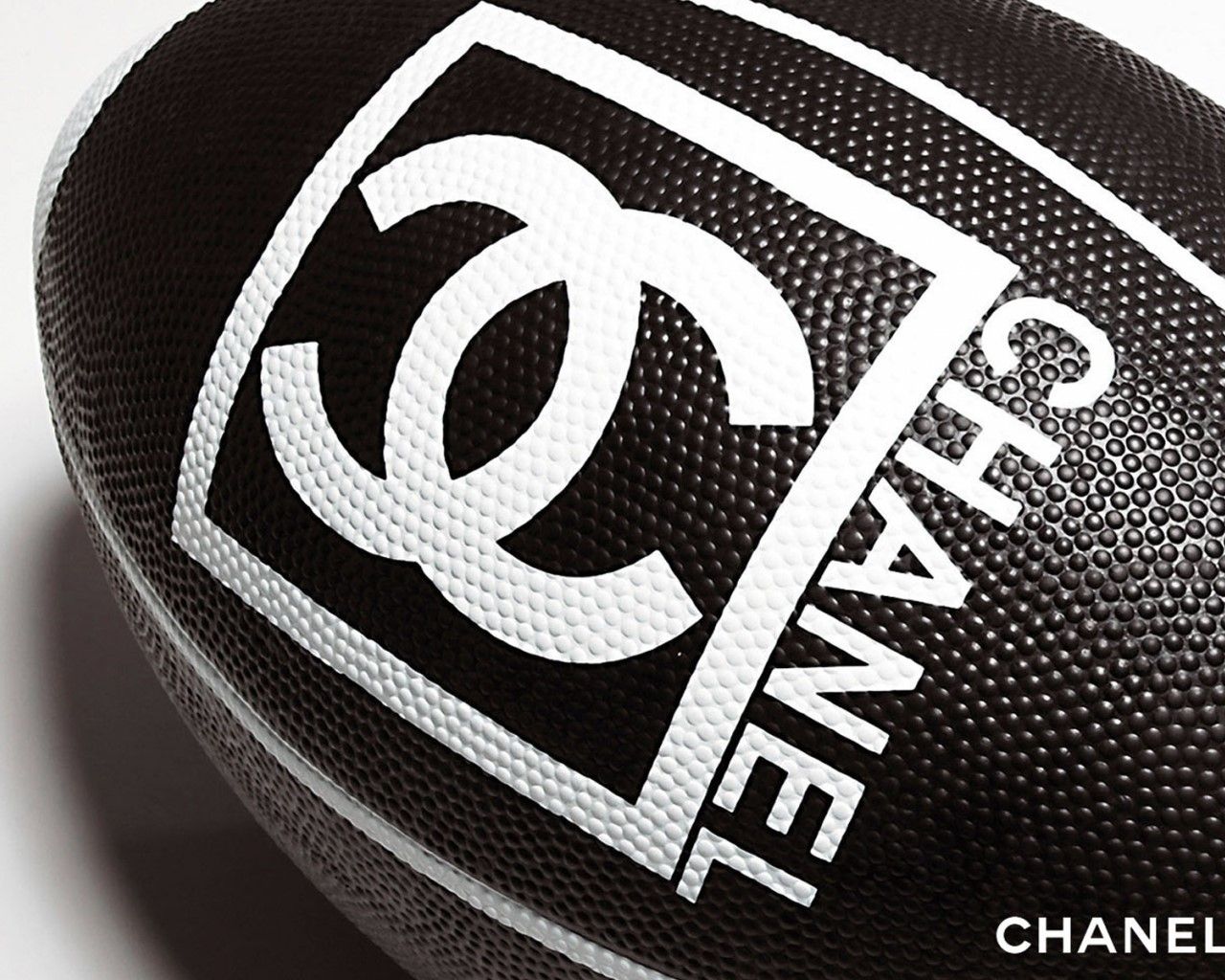 Pallone da rugby Chanel nero, moda di lusso, 1280x1024 HD, Desktop