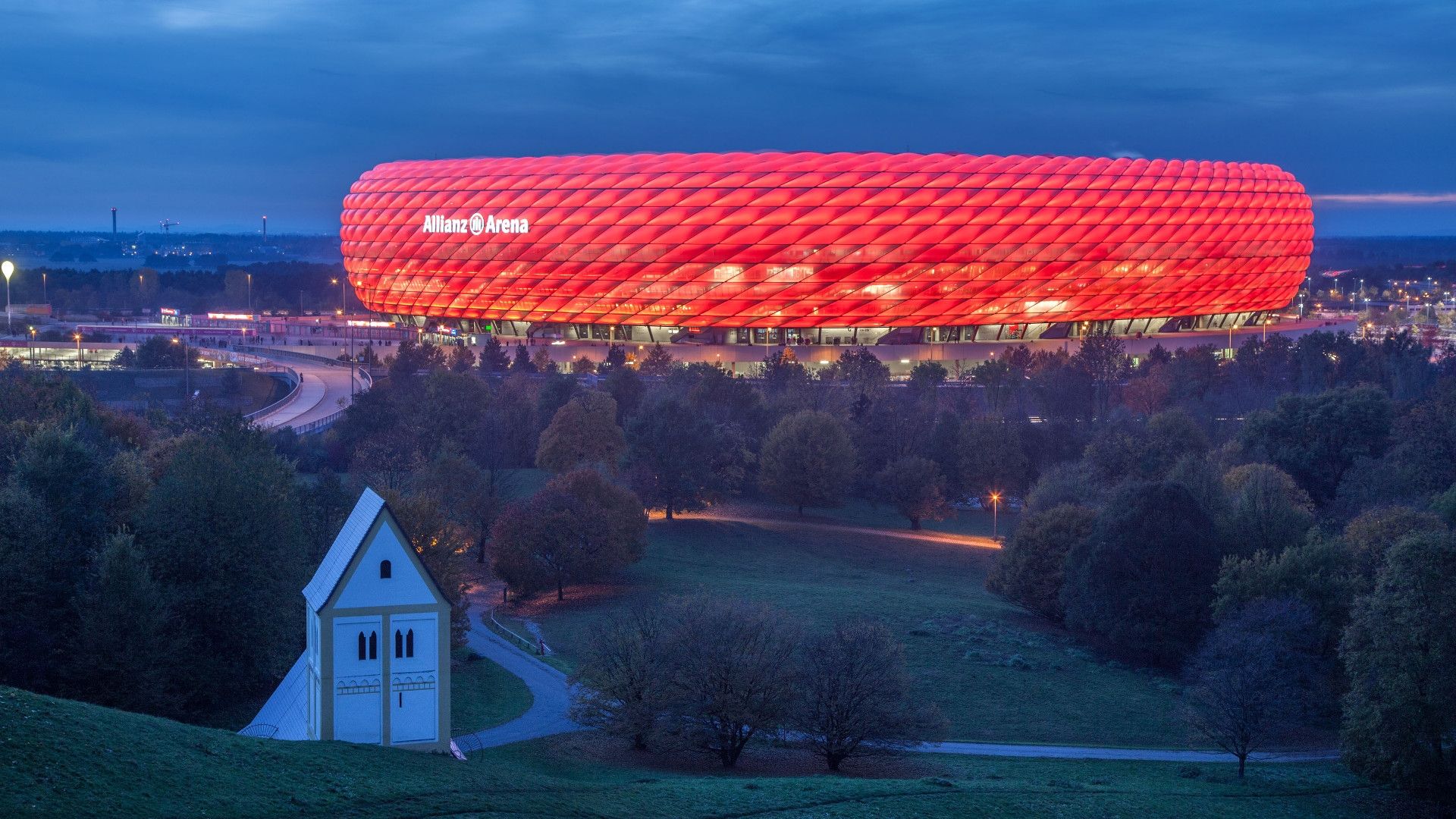 Allianz Arena illuminata rossa, stadio, 1920x1080 Full HD, Laptop