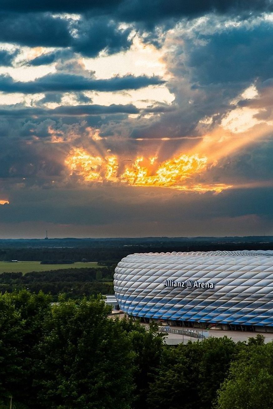 Allianz Arena al tramonto, 875x1312 Full HD Verticale, Smartphone