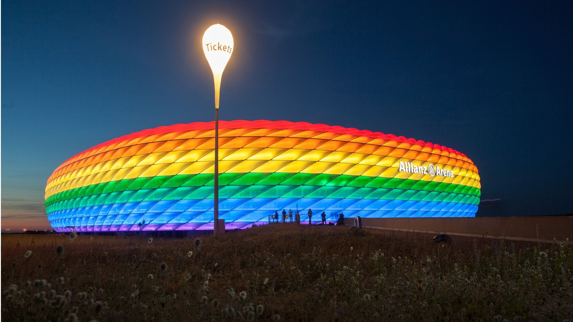 Allianz Arena illuminata arcobaleno, 1920x1080 Full HD 1080p, Desktop