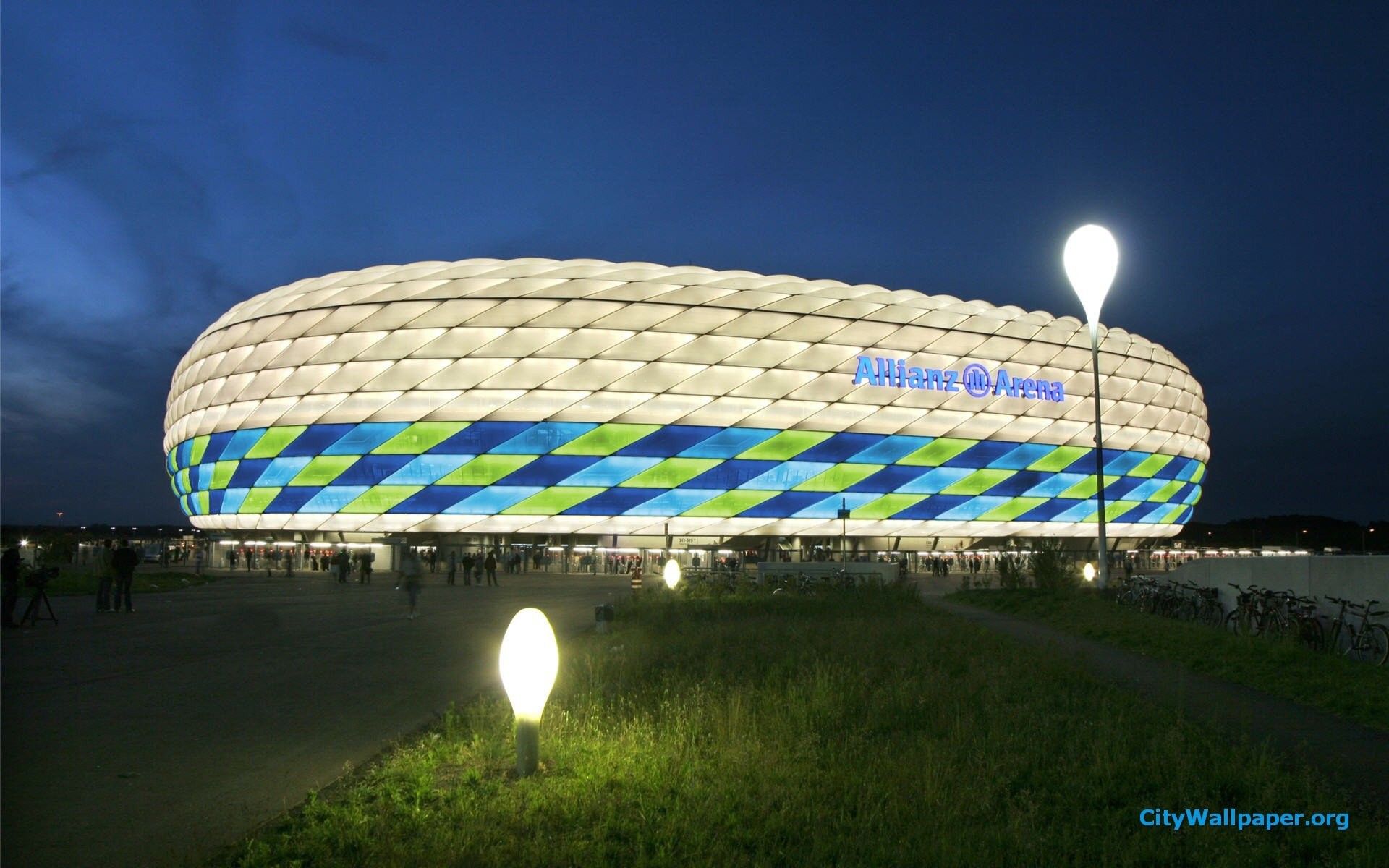 Allianz Arena stadio notturno, 1920x1200 WUXGA, Desktop