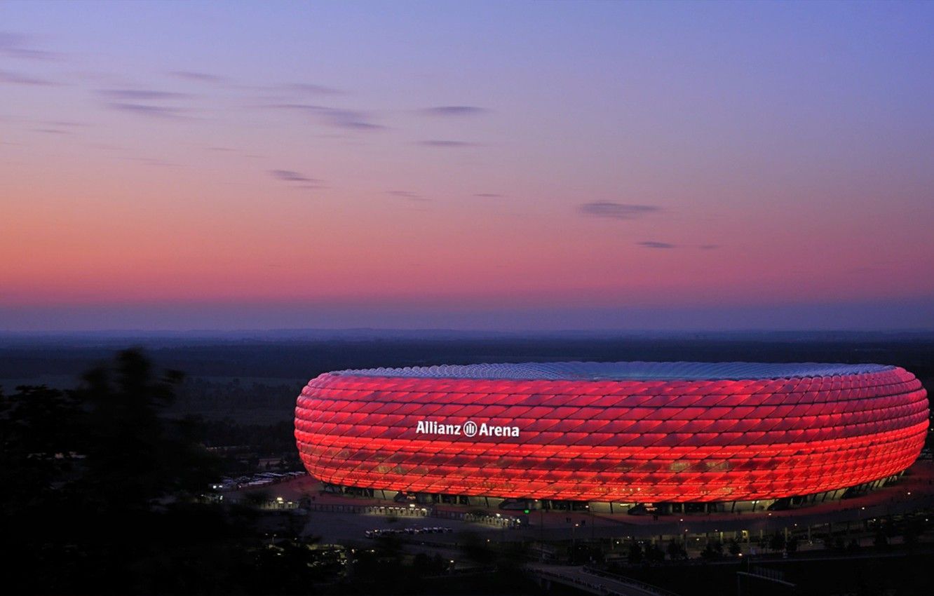 Allianz Arena stadio rosso, 1332x850 720p, MacBook Air