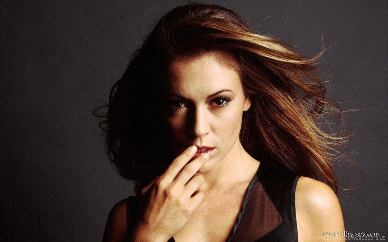 Alyssa Milano ritratto sensuale, 1280x800 720p, Laptop