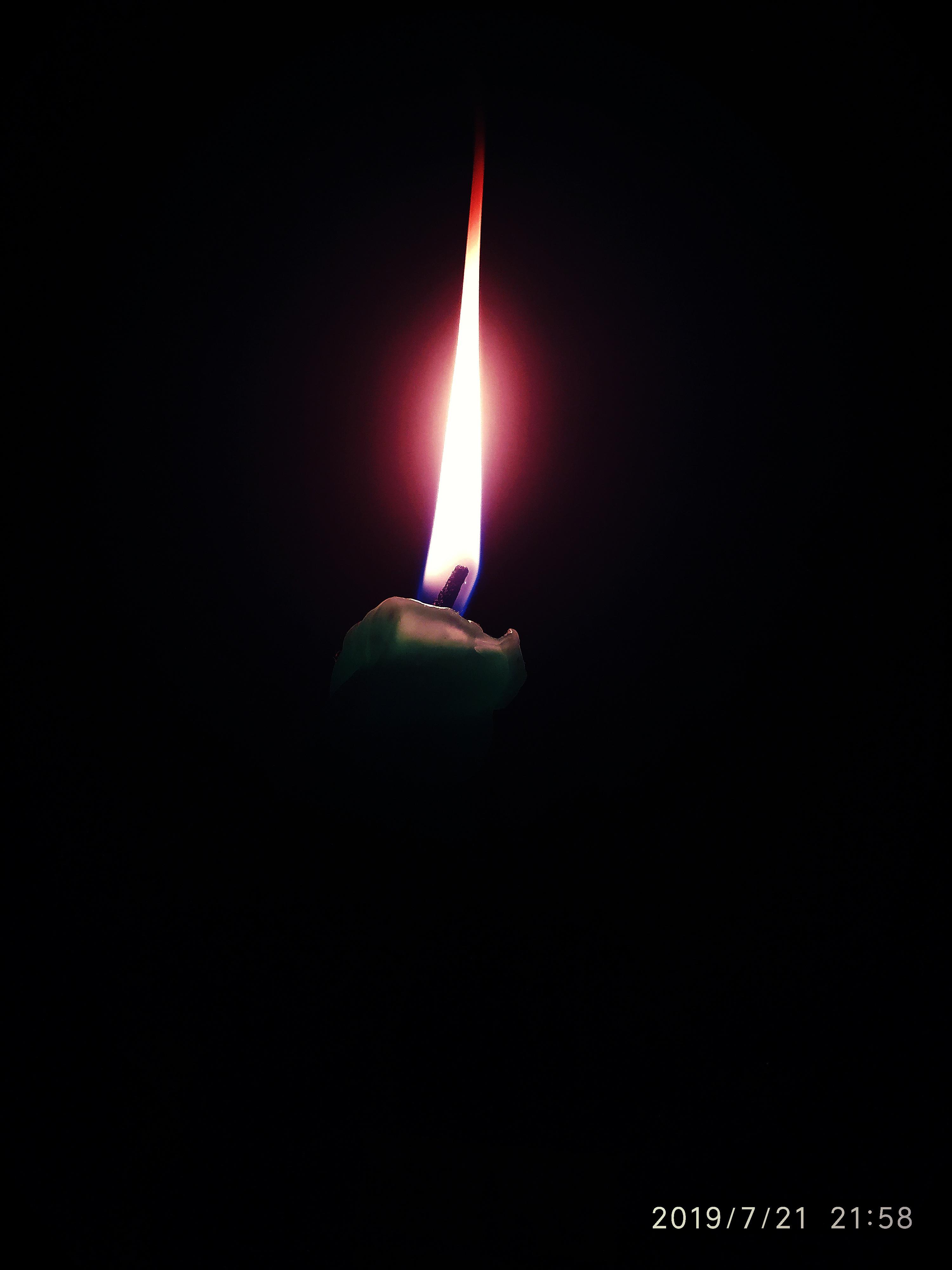 Fiamma accendino nel buio, 3000x4000 Verticale, POCO