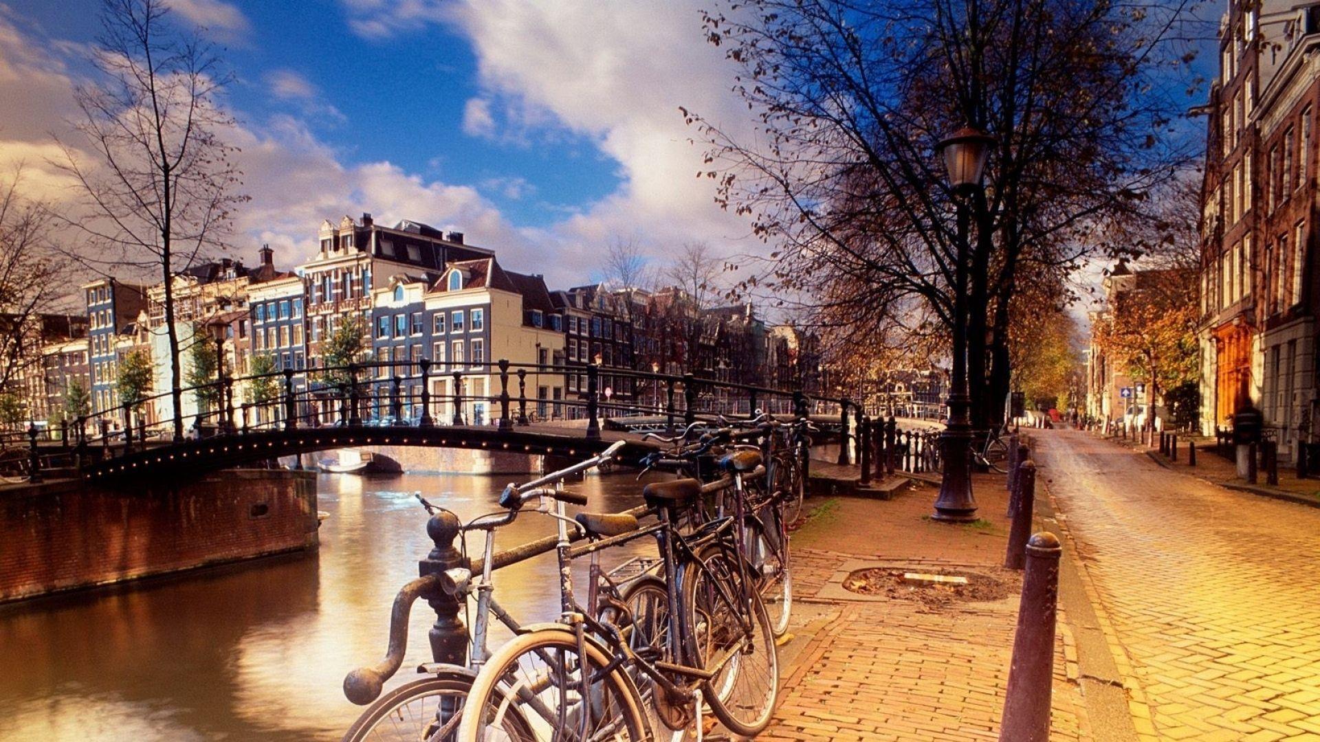 Canale di Amsterdam con biciclette, 1920x1080 Full HD, PC