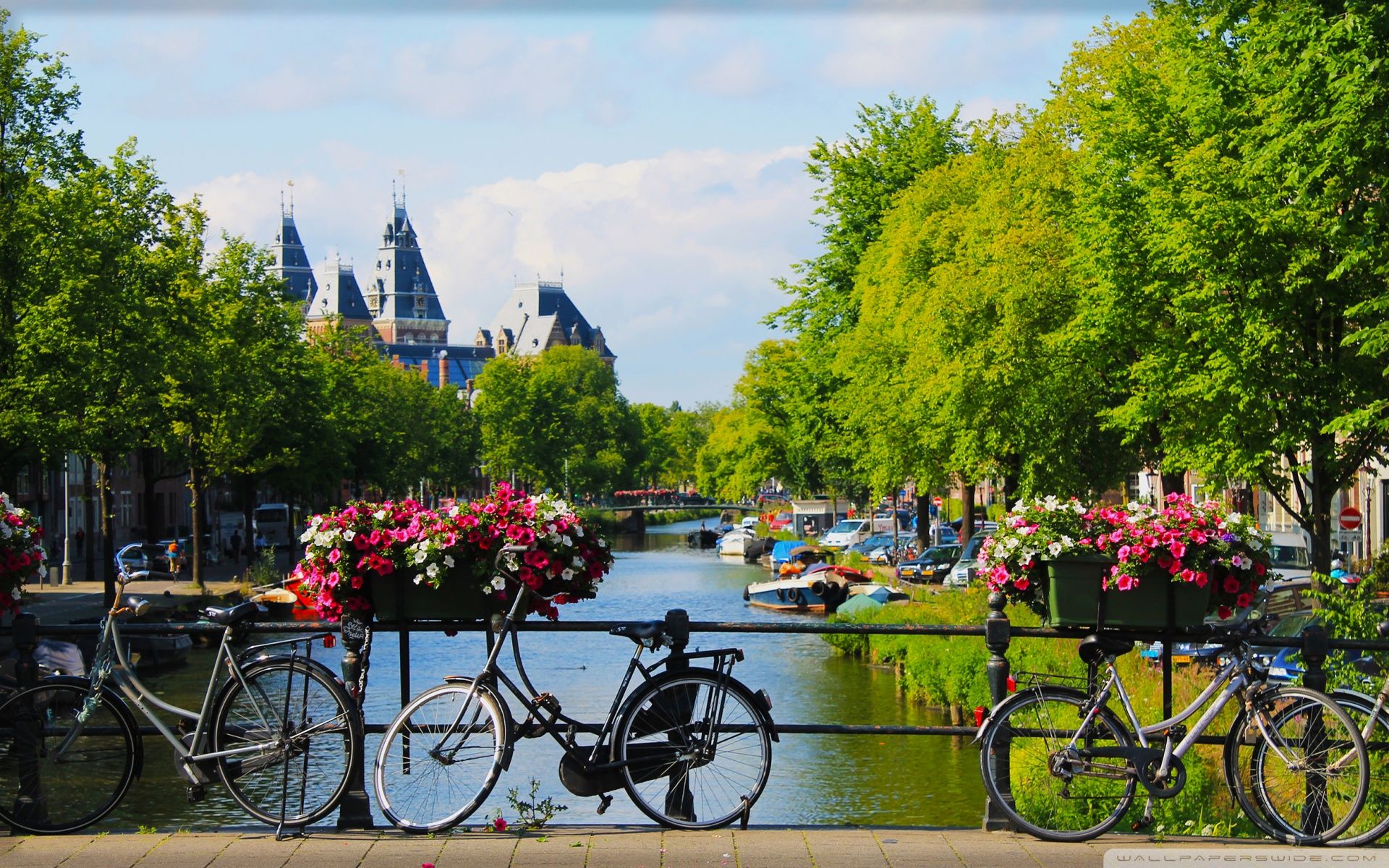 Canale di Amsterdam con biciclette, 1920x1200 Full HD+ WUXGA, Monitor Gaming