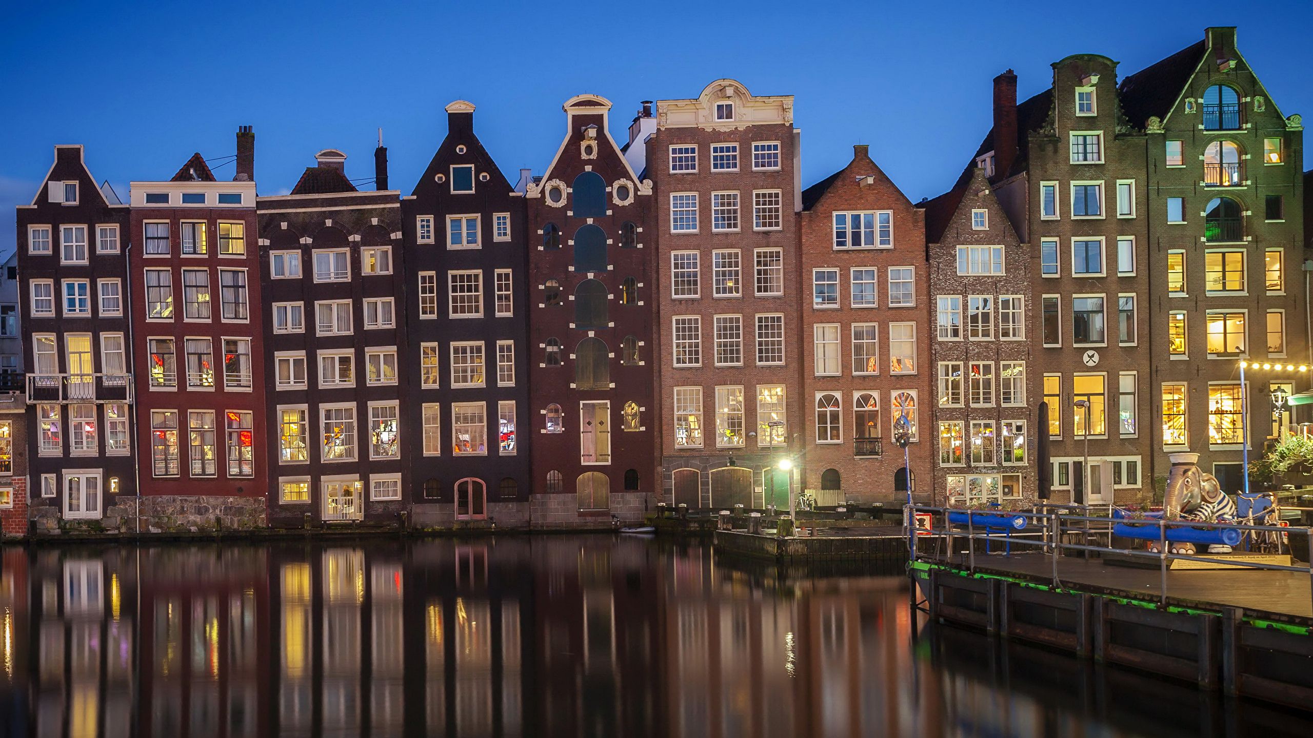 Case tipiche canale Amsterdam sera, 2560x1440 1440p, Desktop