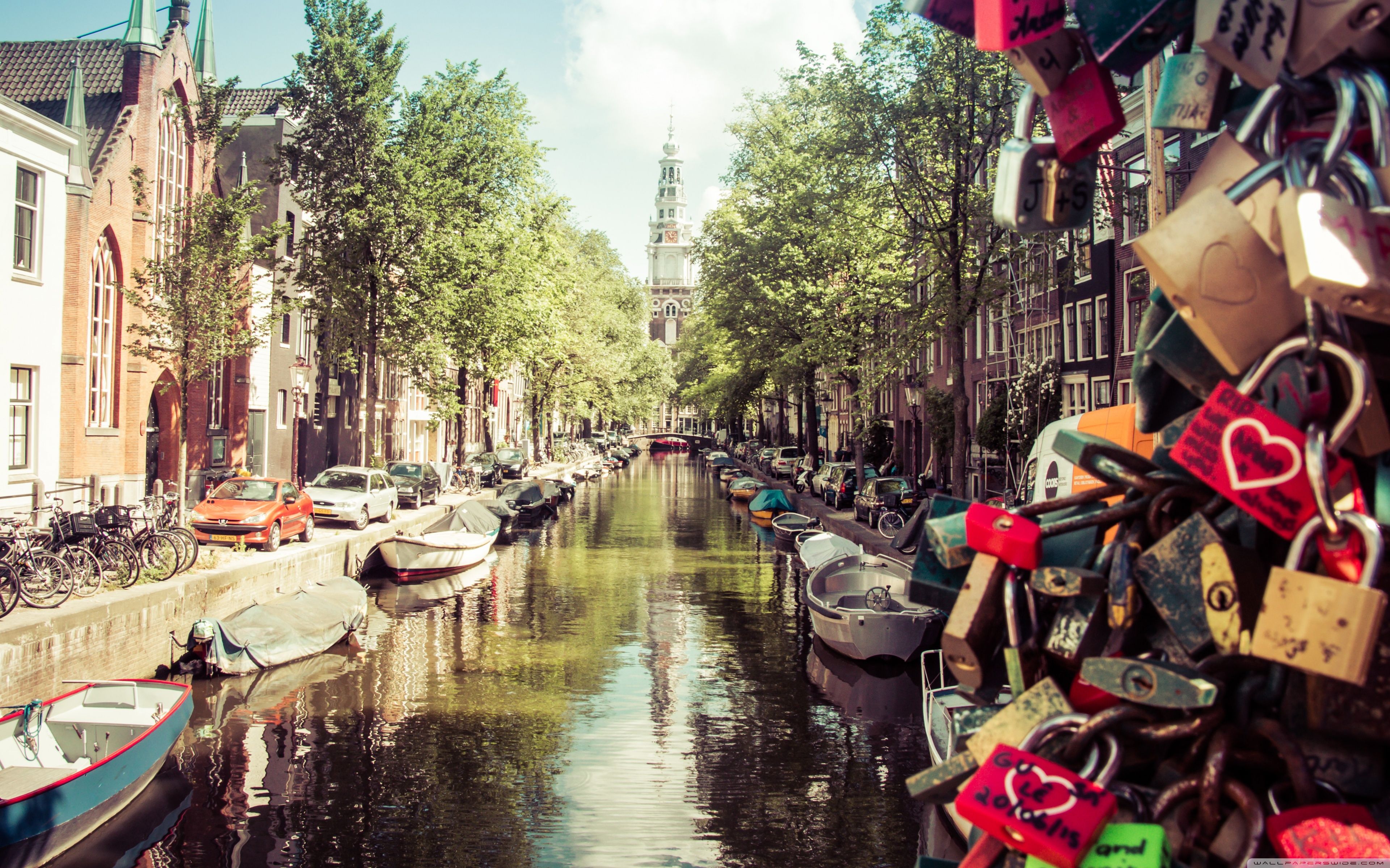 Canale di Amsterdam con lucchetti, 3840x2400 UHD, Monitor Gaming